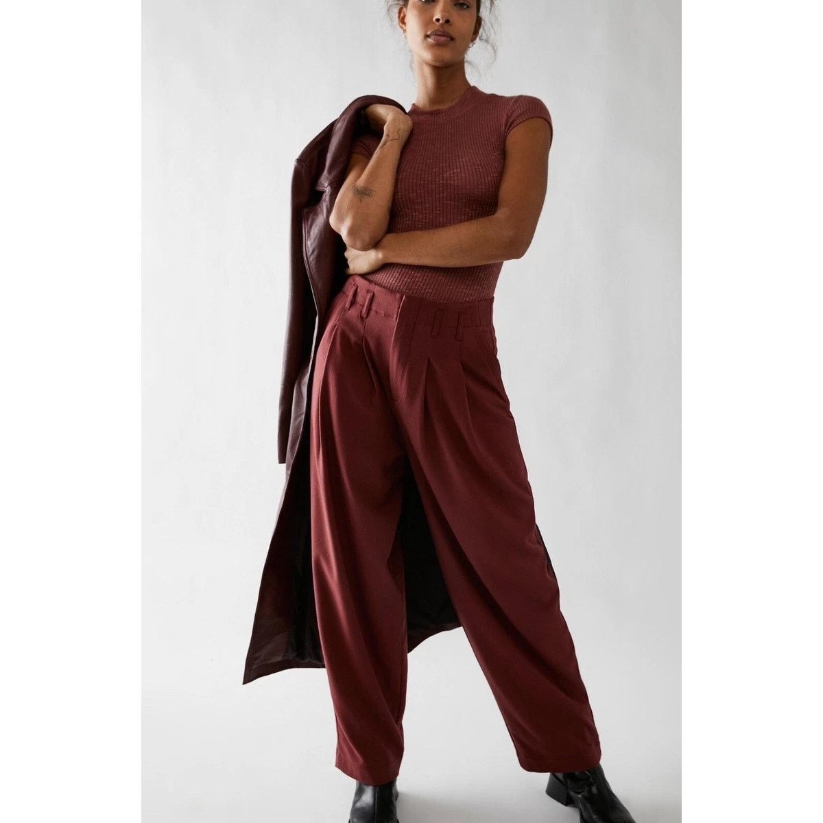 Free People New Calla Tailored Mid-Rise Trousers $108 Size 4 Garnet Size 27" / US 4 / IT 40 - 1 Thumbnail