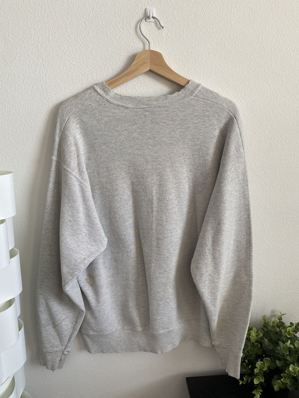 Calvin Klein Vintage Thrashed 90s Calvin Klein Crewneck Sweatshirt Size US L / EU 52-54 / 3 - 6 Thumbnail