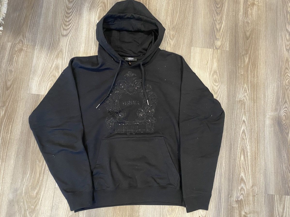 Versace Versace sequence embroidery hoodie Size US L / EU 52-54 / 3 - 1 Thumbnail