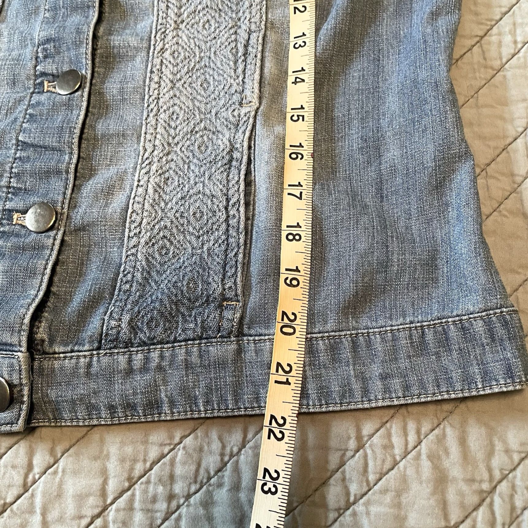 Vintage VINTAGE Christopher & Banks Denim Jean Jacket Women’s L Jacquard Blue Pockets Boho Jacket Mens? Wait. Size 36" / US 14 / IT 50 - 7 Thumbnail