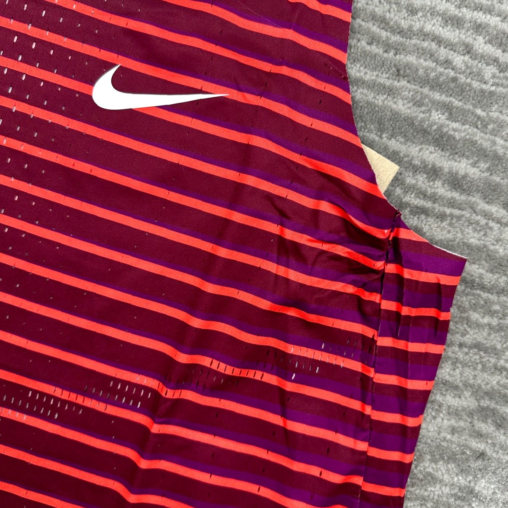 Nike Nike Tank Top Womens Large Red Striped Running Singlet DriFit Aeroswift Size L / US 10 / IT 46 - 3 Thumbnail