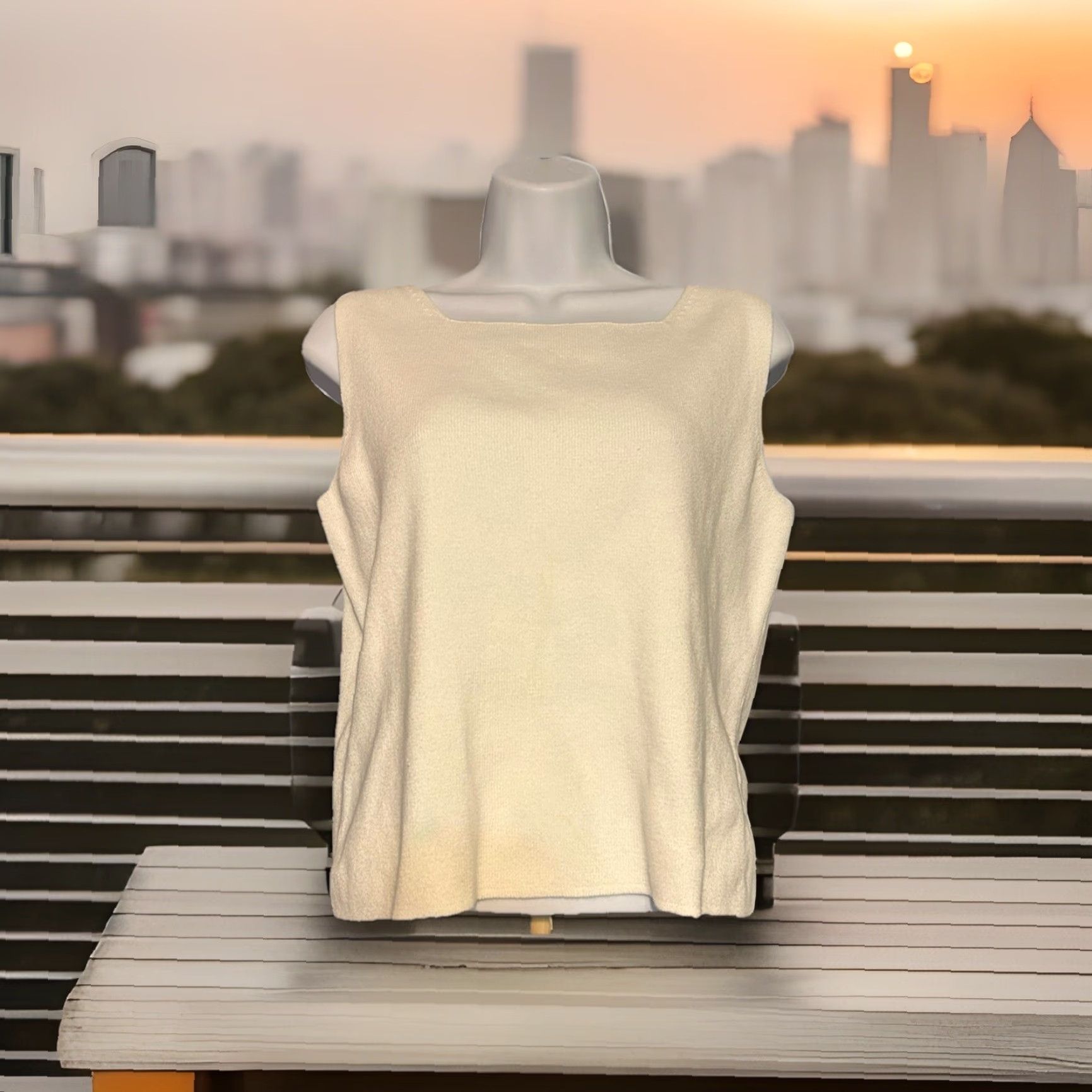 Vintage VINTAGE Designers Originals Sleeveless Top Women PM White 90s Cotton Knit Sleeveless Regular Size Short description: N/A Size M / US 6-8 / IT 42-44 - 4 Thumbnail