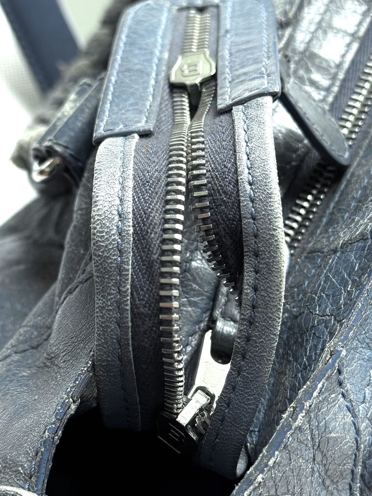 Balenciaga Vintage Balenciaga City Bag Distressed Leather Handbag Size ONE SIZE - 16 Thumbnail