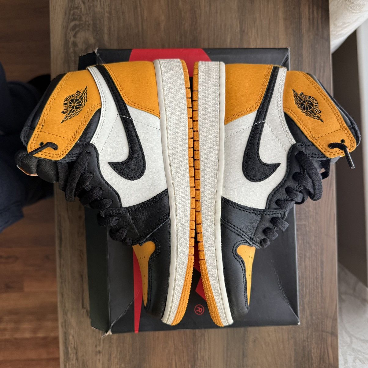 Nike Air Jordan 1 ‘Taxi’ Size US 5.5 / EU 38 - 4 Thumbnail