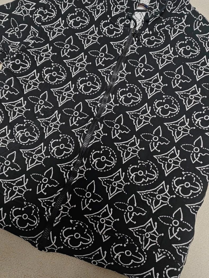Louis Vuitton Louis Vuitton FW21 relies on jacquard full print quilted c Size US S / EU 44-46 / 1 - 3 Thumbnail