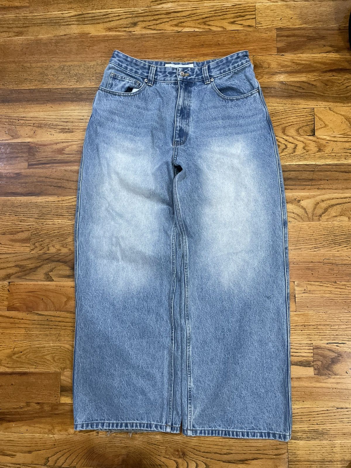 Other Uniforum Light wash Leg Denim Size US 34 / EU 50 - 1 Thumbnail