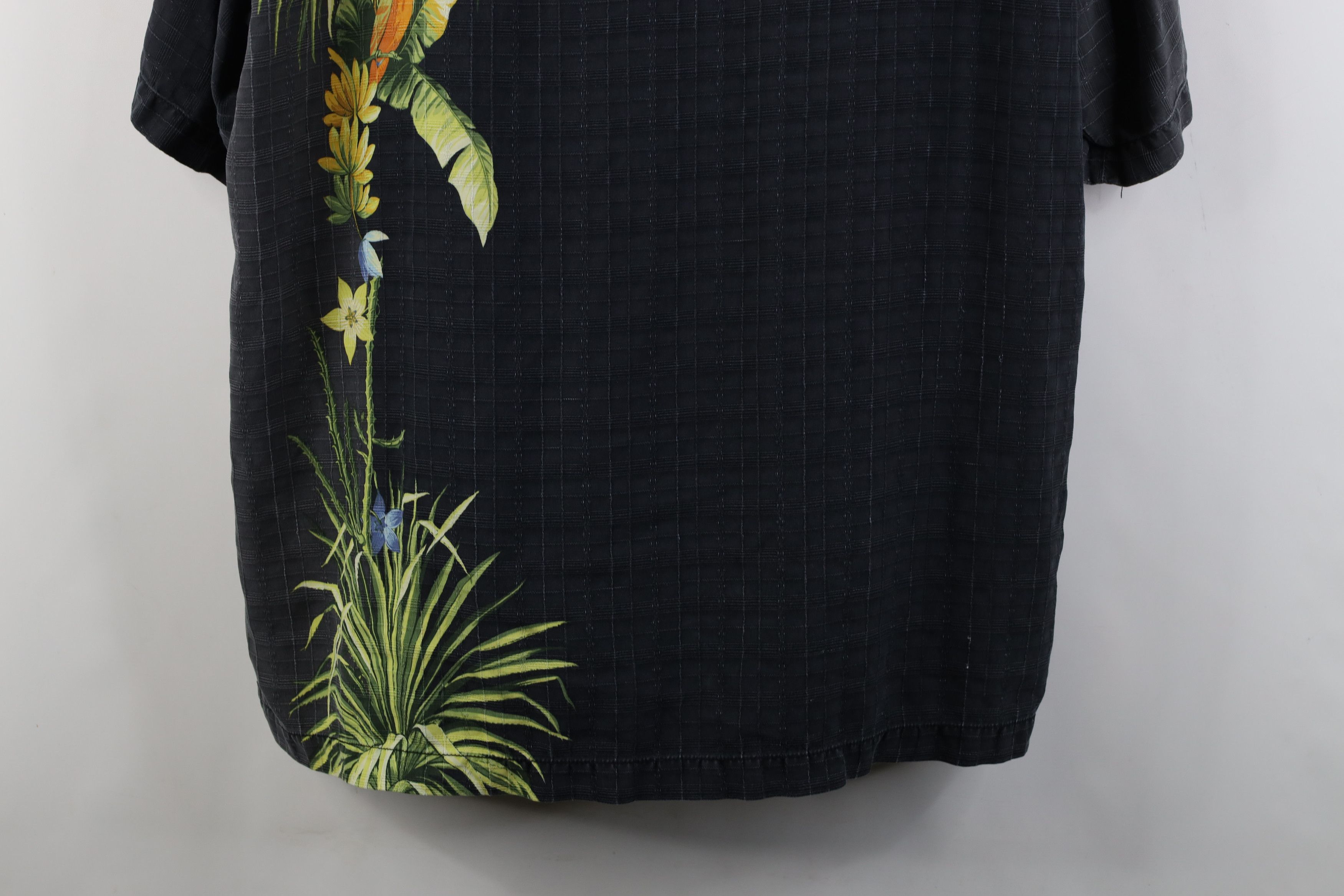 Tommy Bahama Vintage Tommy Bahama Toucan Flower Hawaiian Button Shirt Size US L / EU 52-54 / 3 - 14 Thumbnail