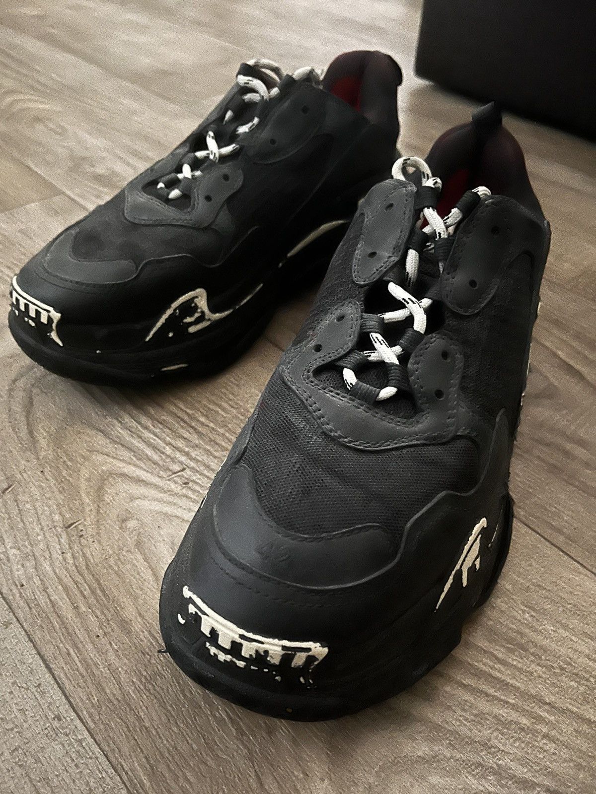 Balenciaga Balenciaga triple S size 42 black/red Size US 9 / EU 42 - 5 Thumbnail