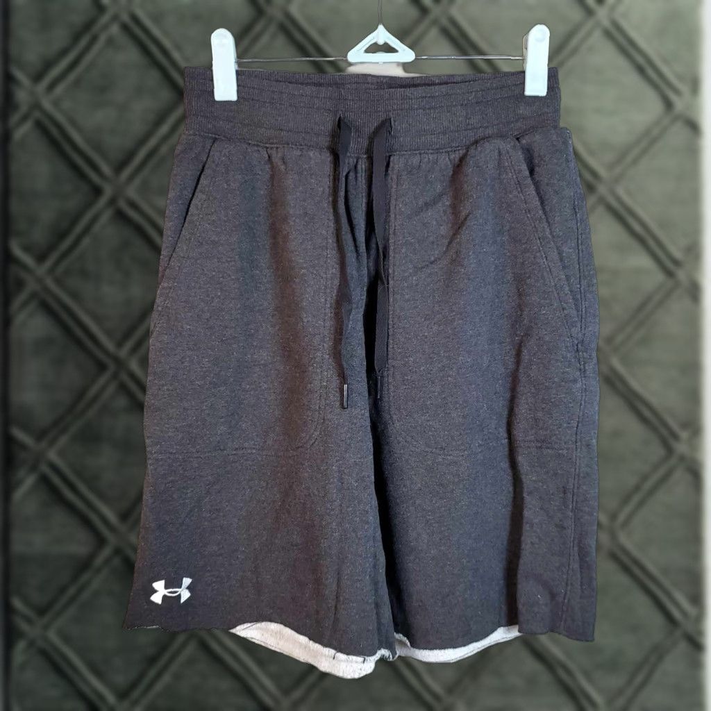 Under Armour Under Armour Sweat Shorts Athletic Men’s S Gray Fleece Pockets Drawstring Easy Care Size US 29 - 1 Thumbnail