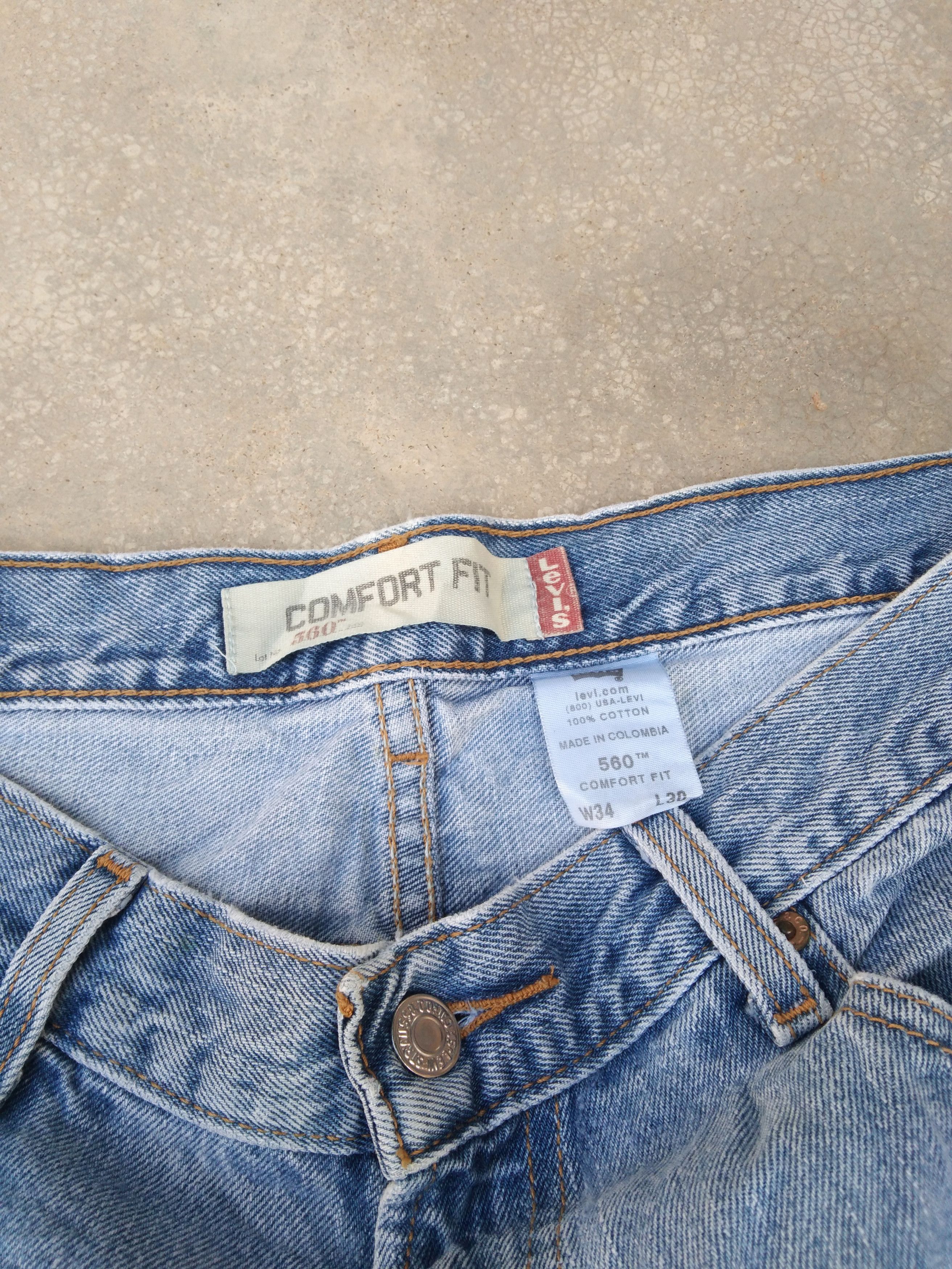 Levi's Vintage Levi's Jeans 560 Light Wash Relaxed Denim 34x30 Size US 34 / EU 50 - 5 Thumbnail
