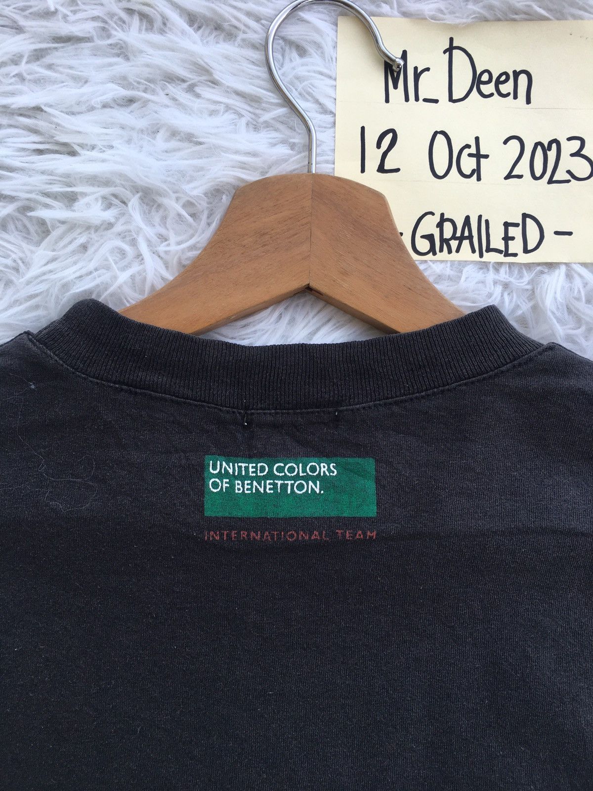 United Colors Of Benetton Rare United Colors of Benetton Spellout Tshirt Size US M / EU 48-50 / 2 - 13 Thumbnail