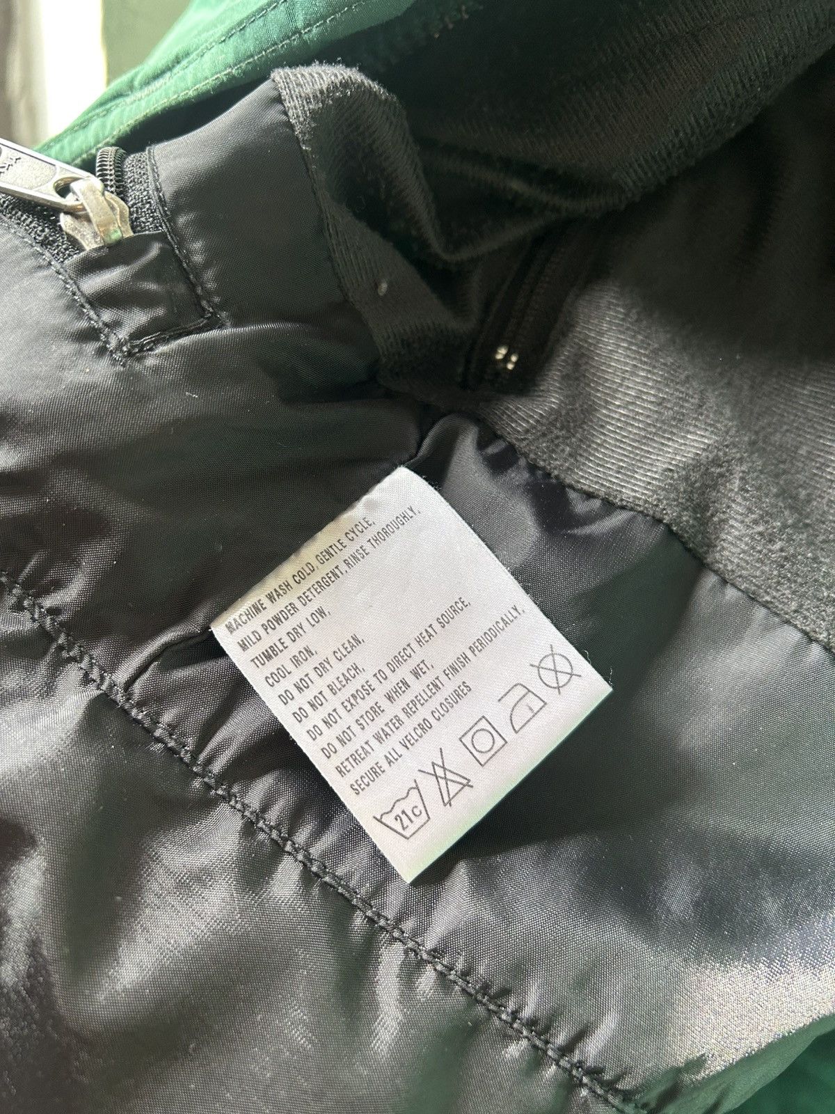 The North Face Vintage North Face Mountain Jacket Size US L / EU 52-54 / 3 - 5 Thumbnail