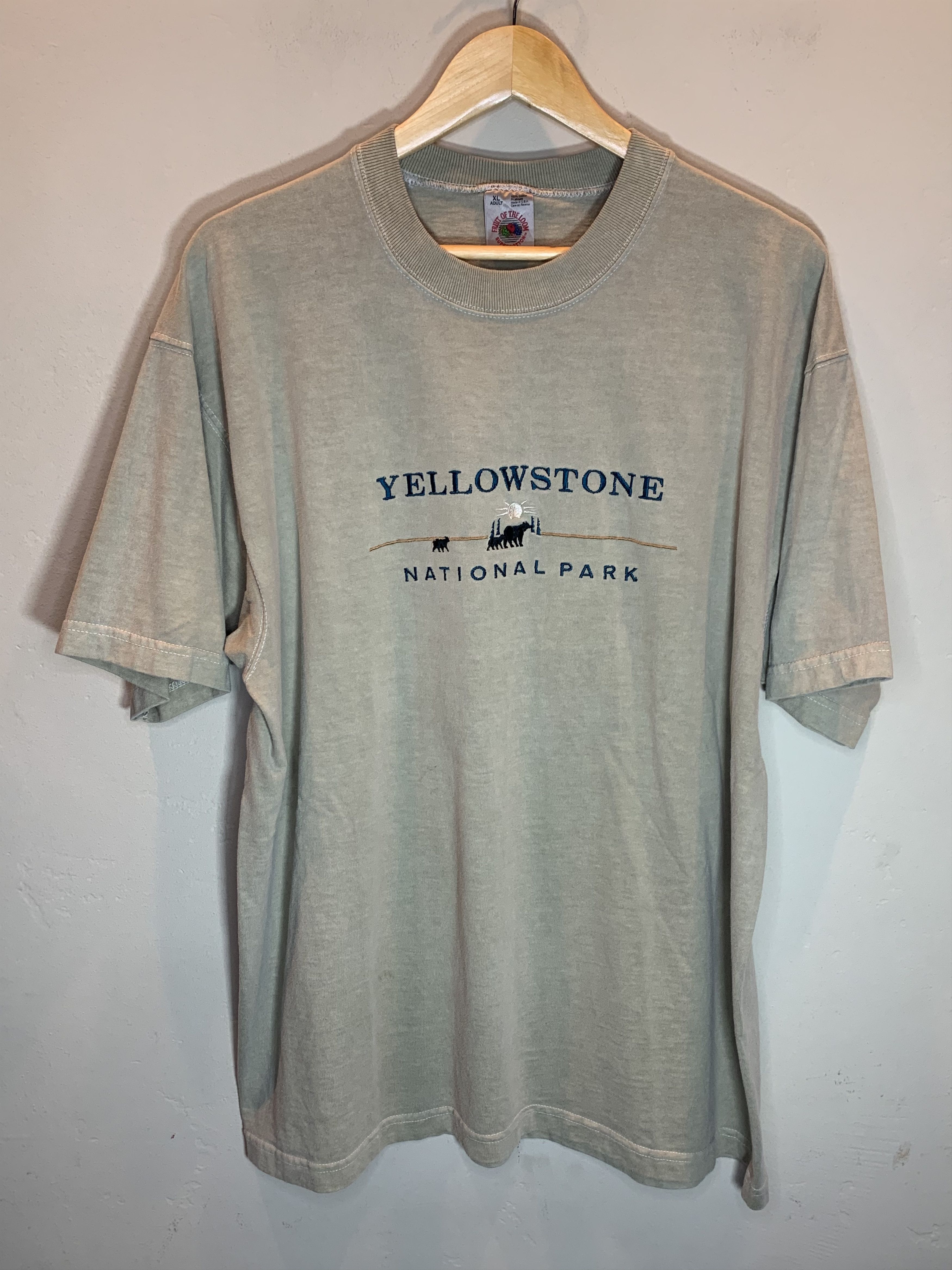 Vintage RARE Vintage 90s Yellowstone National Park Embroidered Shirt Size US XL / EU 56 / 4 - 1 Thumbnail