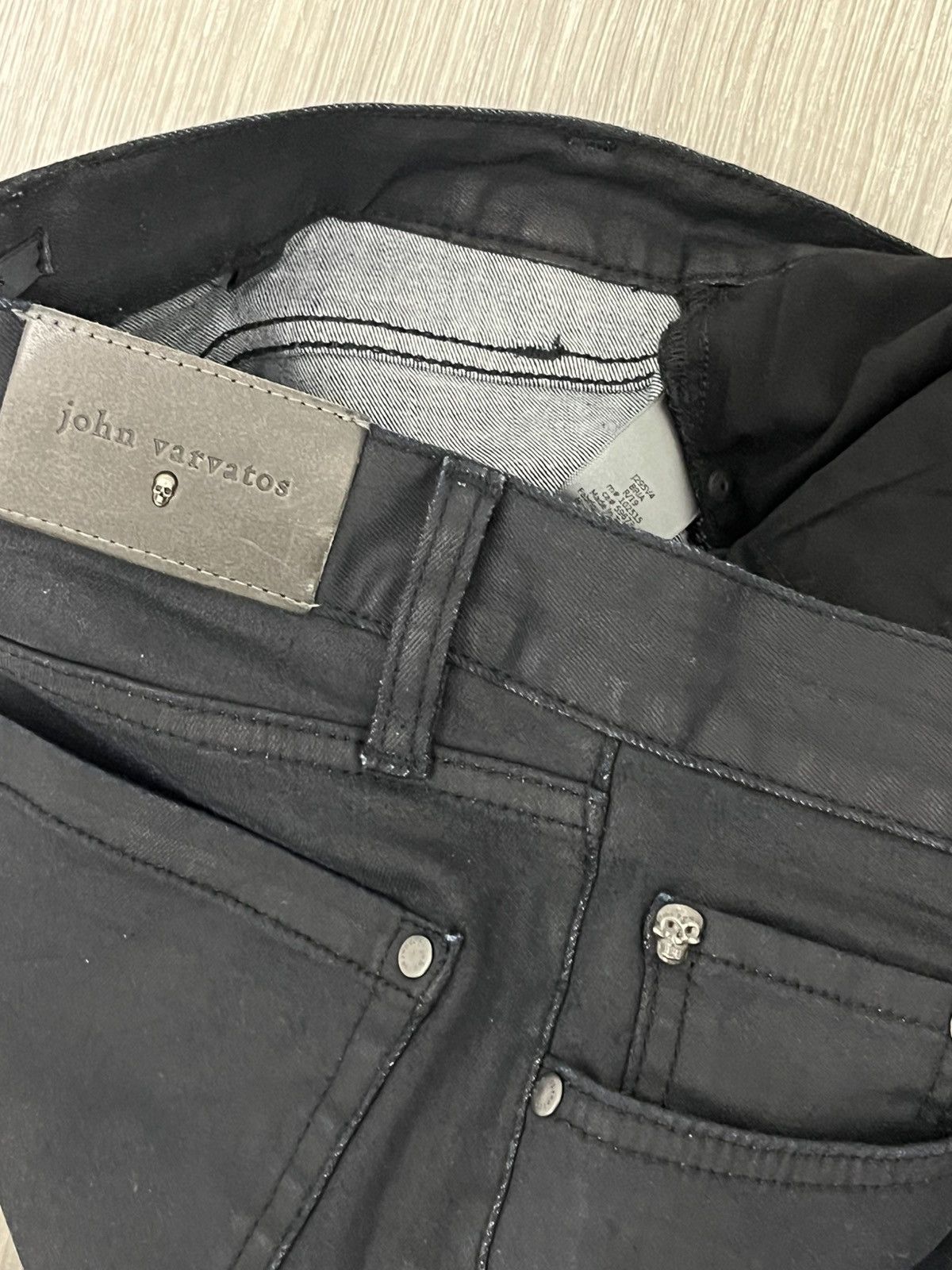 John Varvatos Coated Chelsea Jeans. 29 Size US 29 - 8 Thumbnail