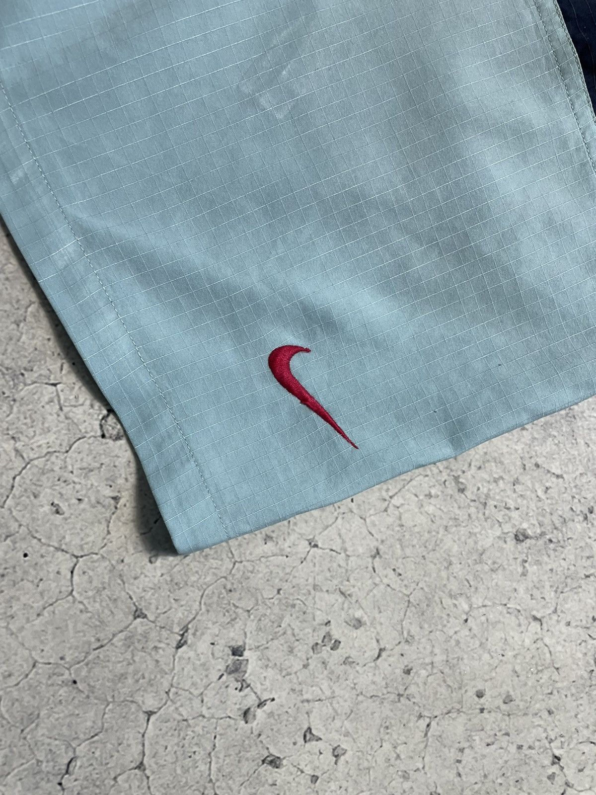 Nike × Vintage Vintage 90s Nike Nylon Shorts Big Swoosh Logo Drill Y2K Size US 34 / EU 50 - 7 Thumbnail