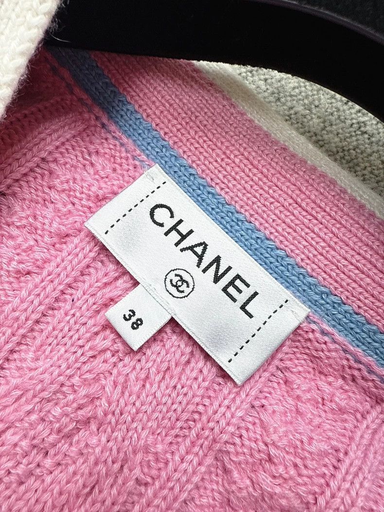 Chanel Chanel 23p spring and summer preview pink blue border v-ne Size XS / US 0-2 / IT 36-38 - 6 Thumbnail