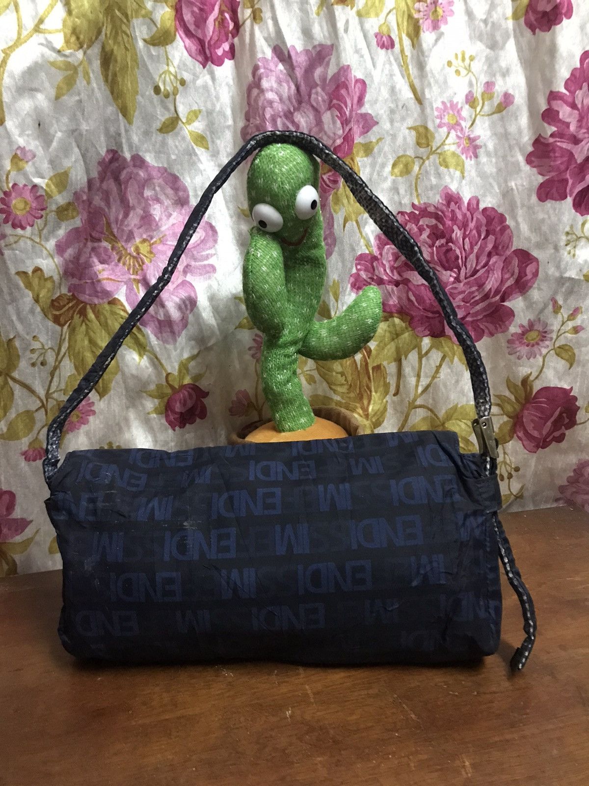 Fendi × Vintage Authentic Fendi Saddle Bag Size ONE SIZE - 2 Thumbnail