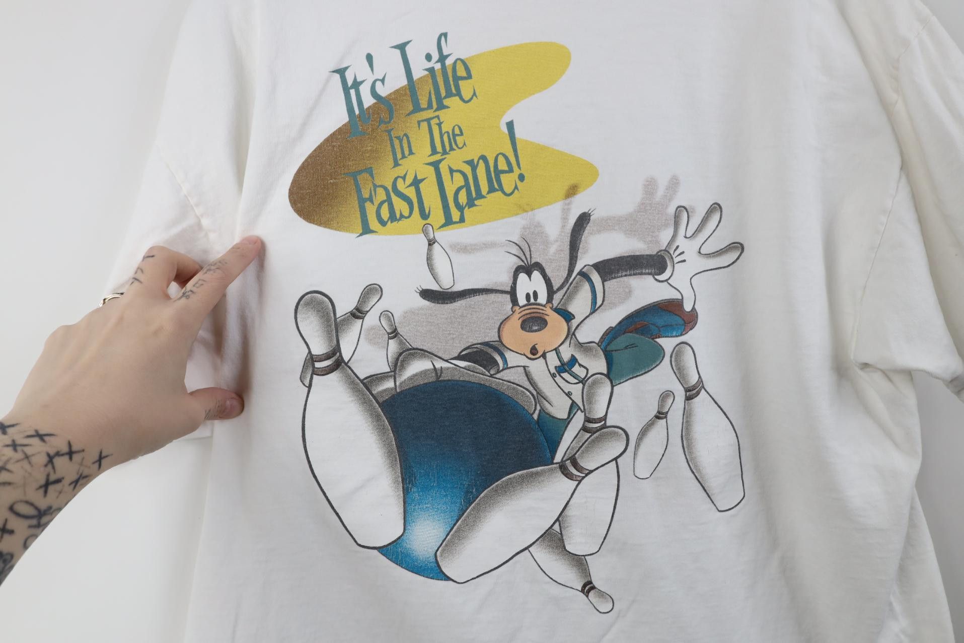 Disney Vintage 90s Walt Disney World King Pin Bowling T-Shirt USA Size US M / EU 48-50 / 2 - 12 Thumbnail