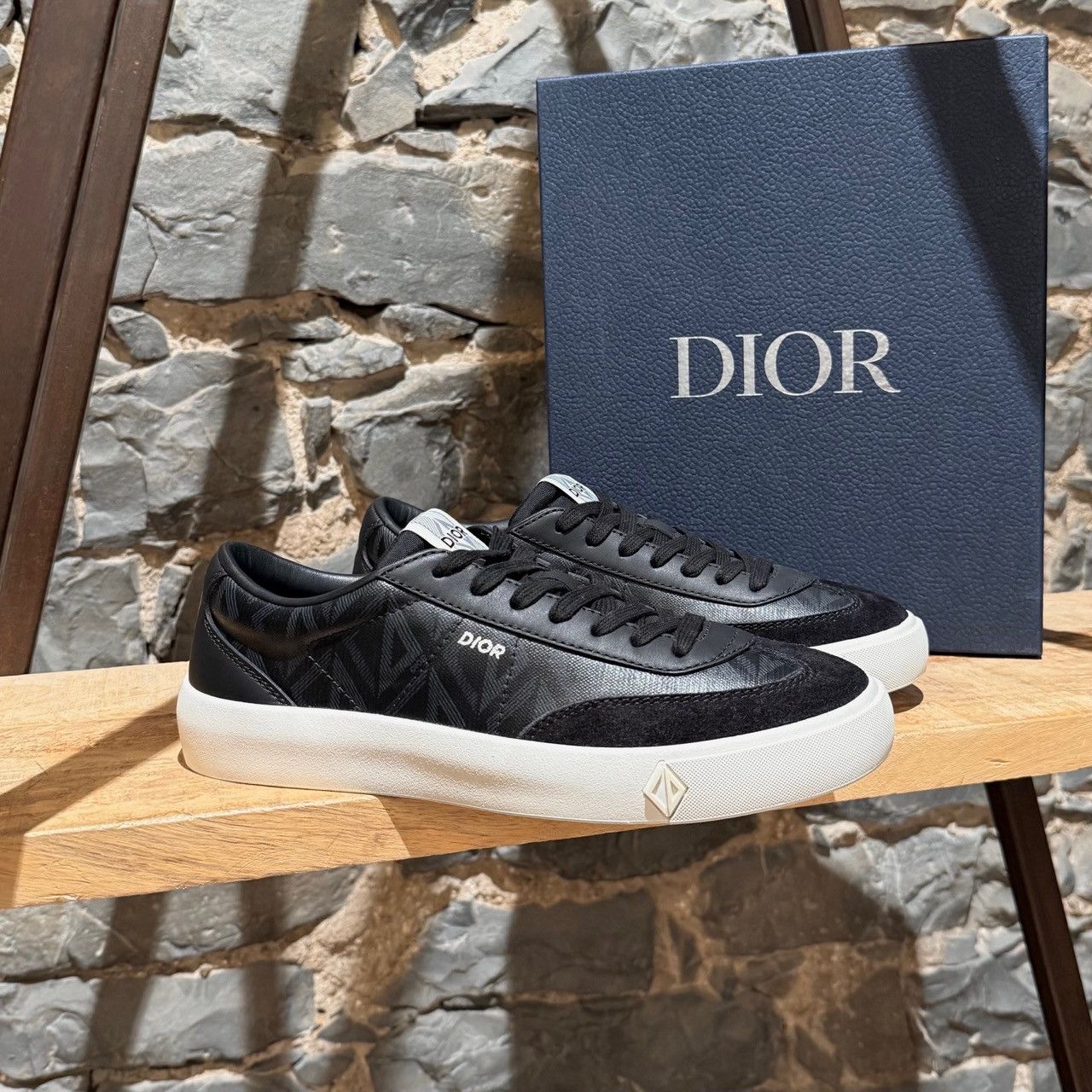 Dior Dior Black CD Diamond Logo B101 Low Top Sneakers Size US 8 / EU 41 - 1 Thumbnail