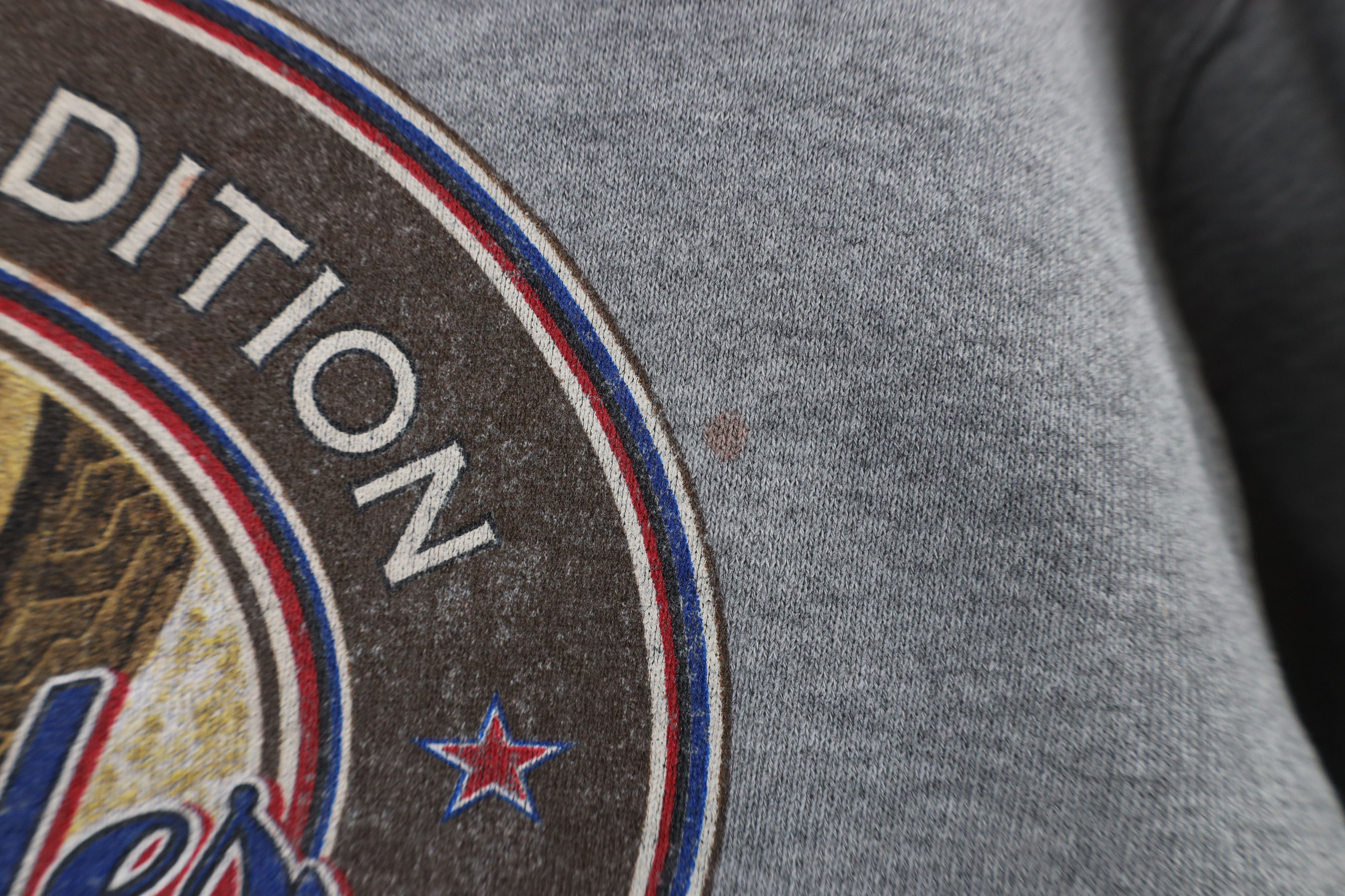 Vintage Vintage 90s Out An American Tradition Motorcycles Sweatshirt Size US L / EU 52-54 / 3 - 7 Thumbnail