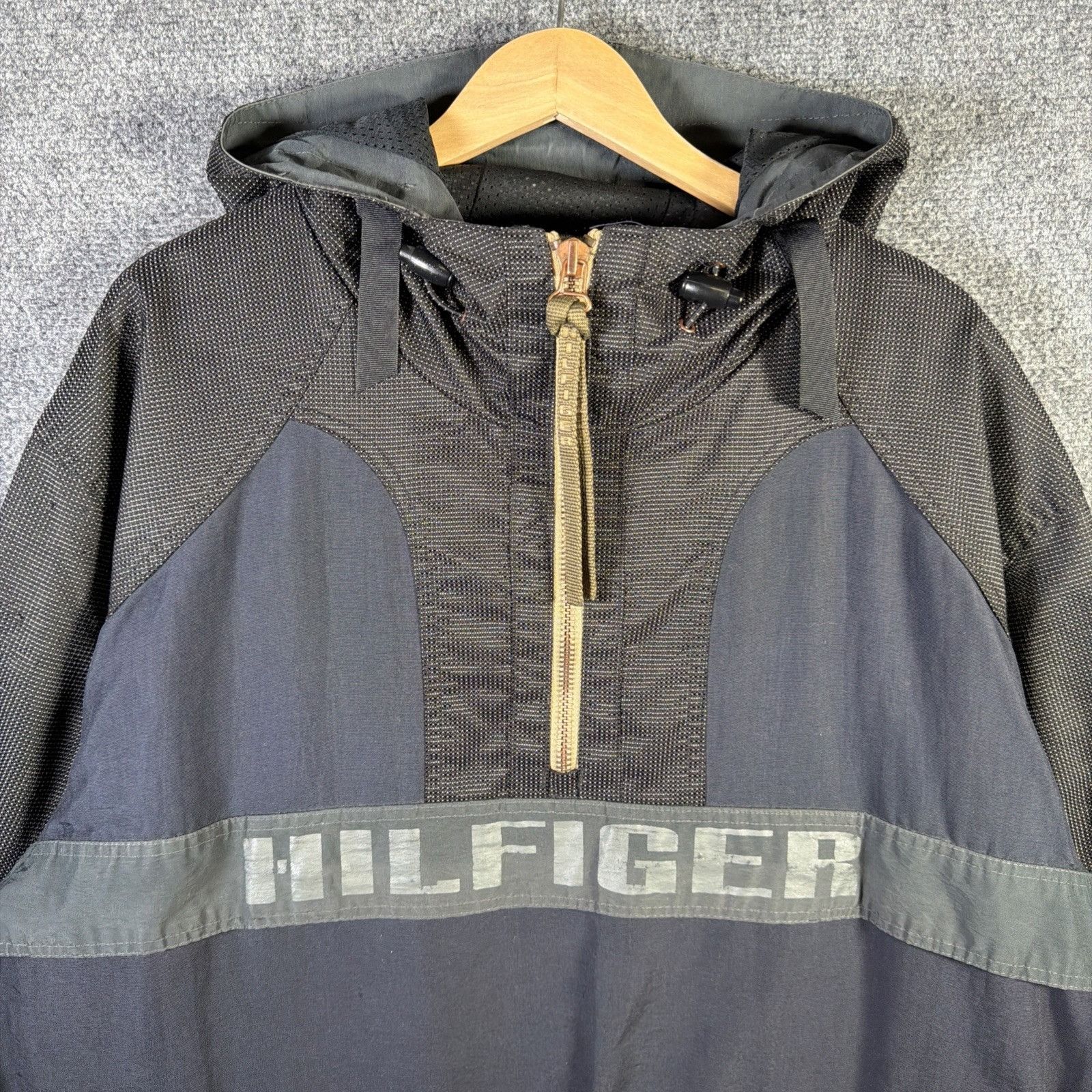 Tommy Hilfiger Vintage Tommy Hilfiger Jacket XL 90s Black Retro Gorpcore Size US XL / EU 56 / 4 - 1 Thumbnail