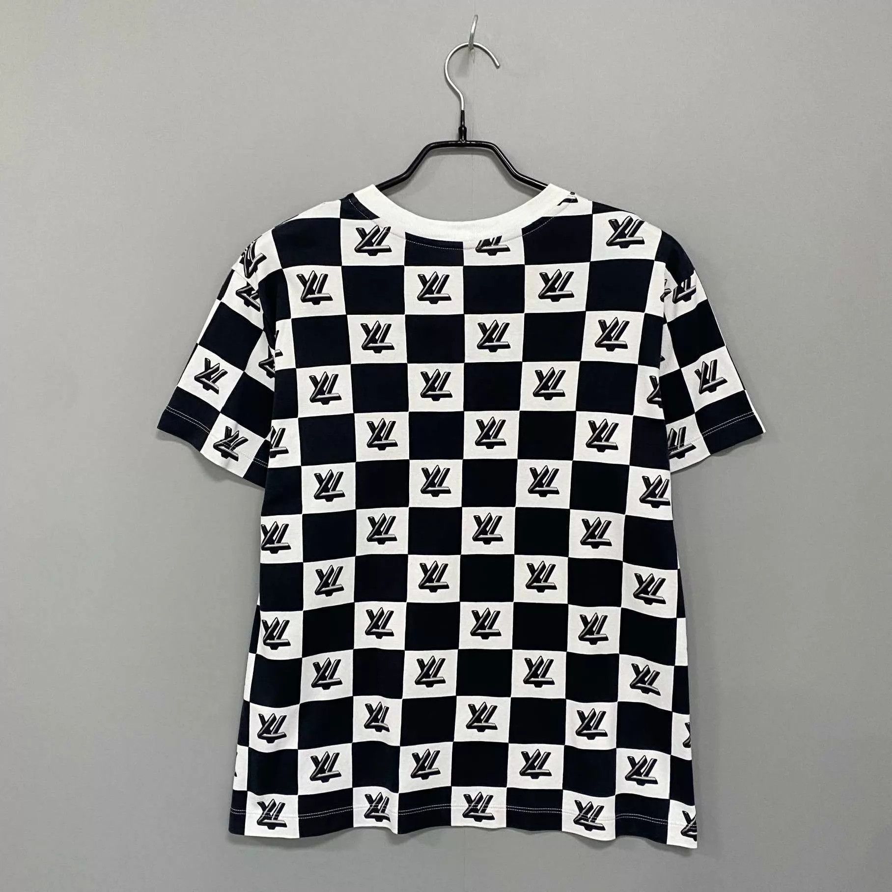 Louis Vuitton LV Black & White Checkered Logo Chain Short Sleeve Tee M Size M / US 6-8 / IT 42-44 - 3 Thumbnail