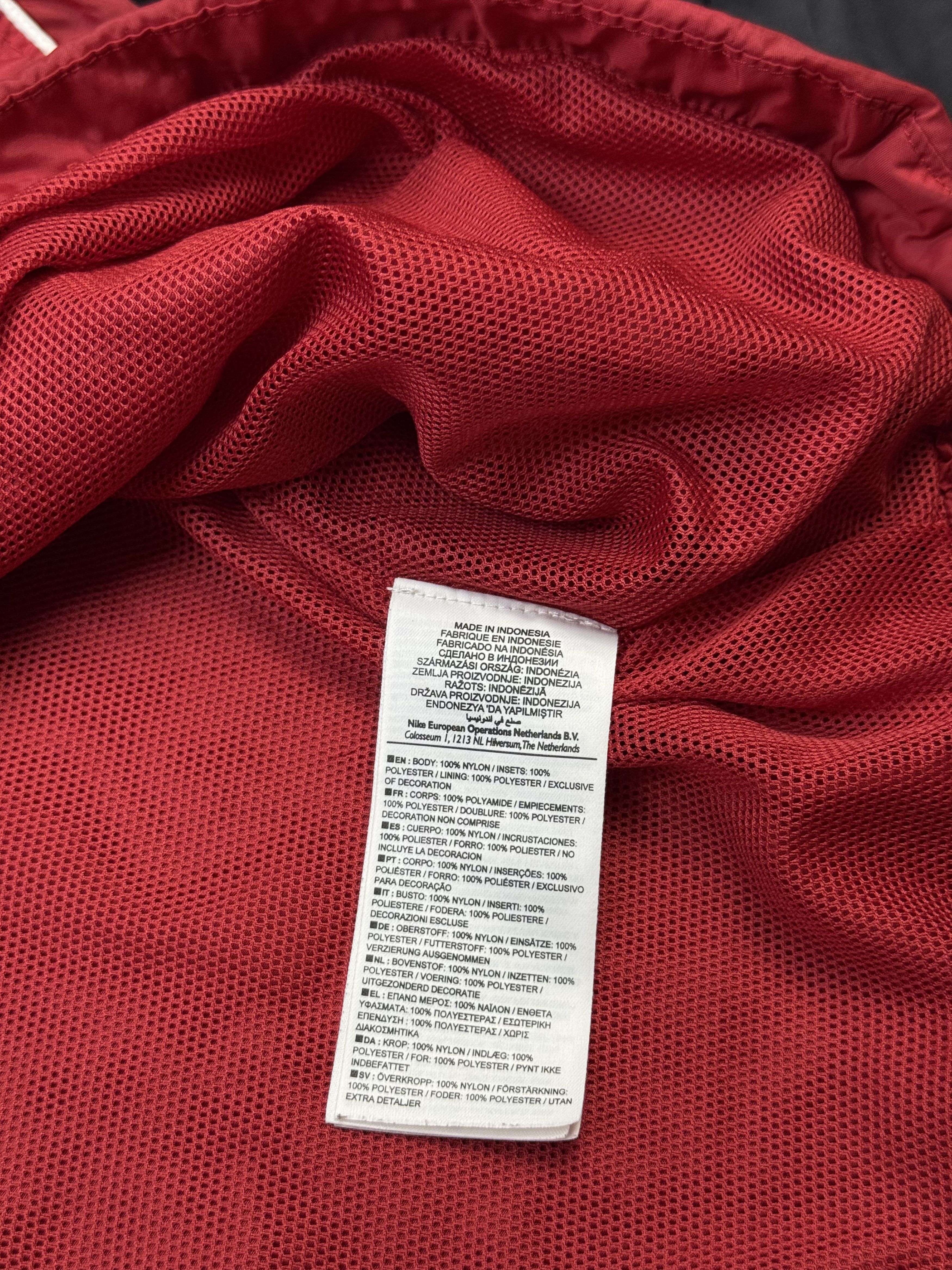Nike Nike vintage nylon sweatshirt v-neck Size US L / EU 52-54 / 3 - 5 Thumbnail
