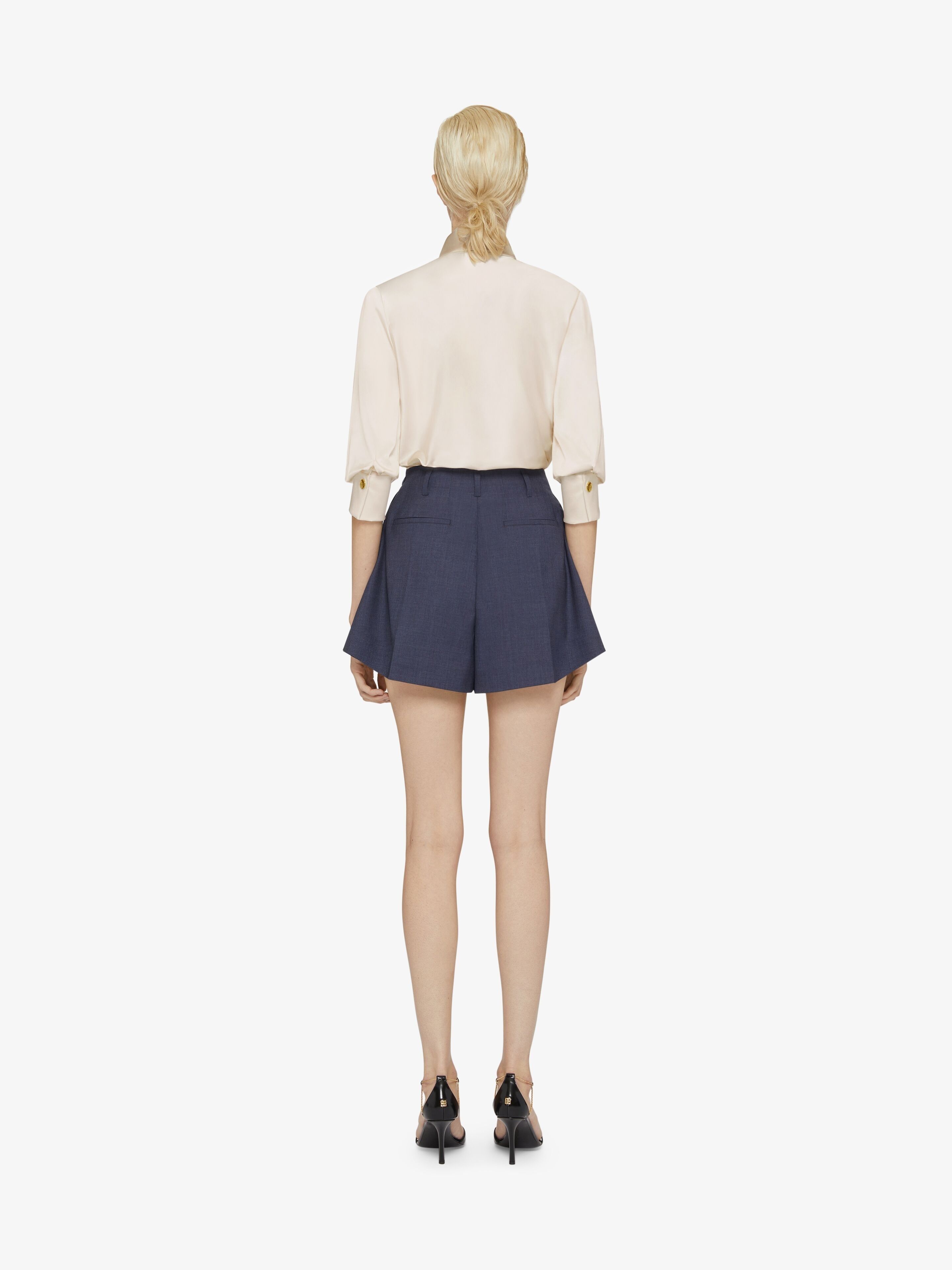 Givenchy oc11z0725 Shorts in Denim Blue Size 25" / US 0 / IT 36 - 4 Thumbnail