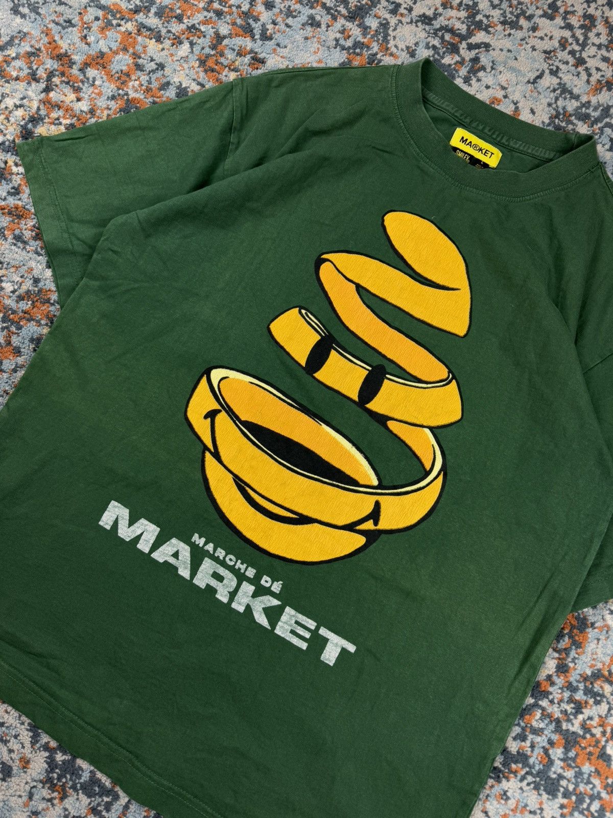 Market × Vintage Vintage 00s Chinatown Market smiley peel graphic tee Size US L / EU 52-54 / 3 - 3 Thumbnail