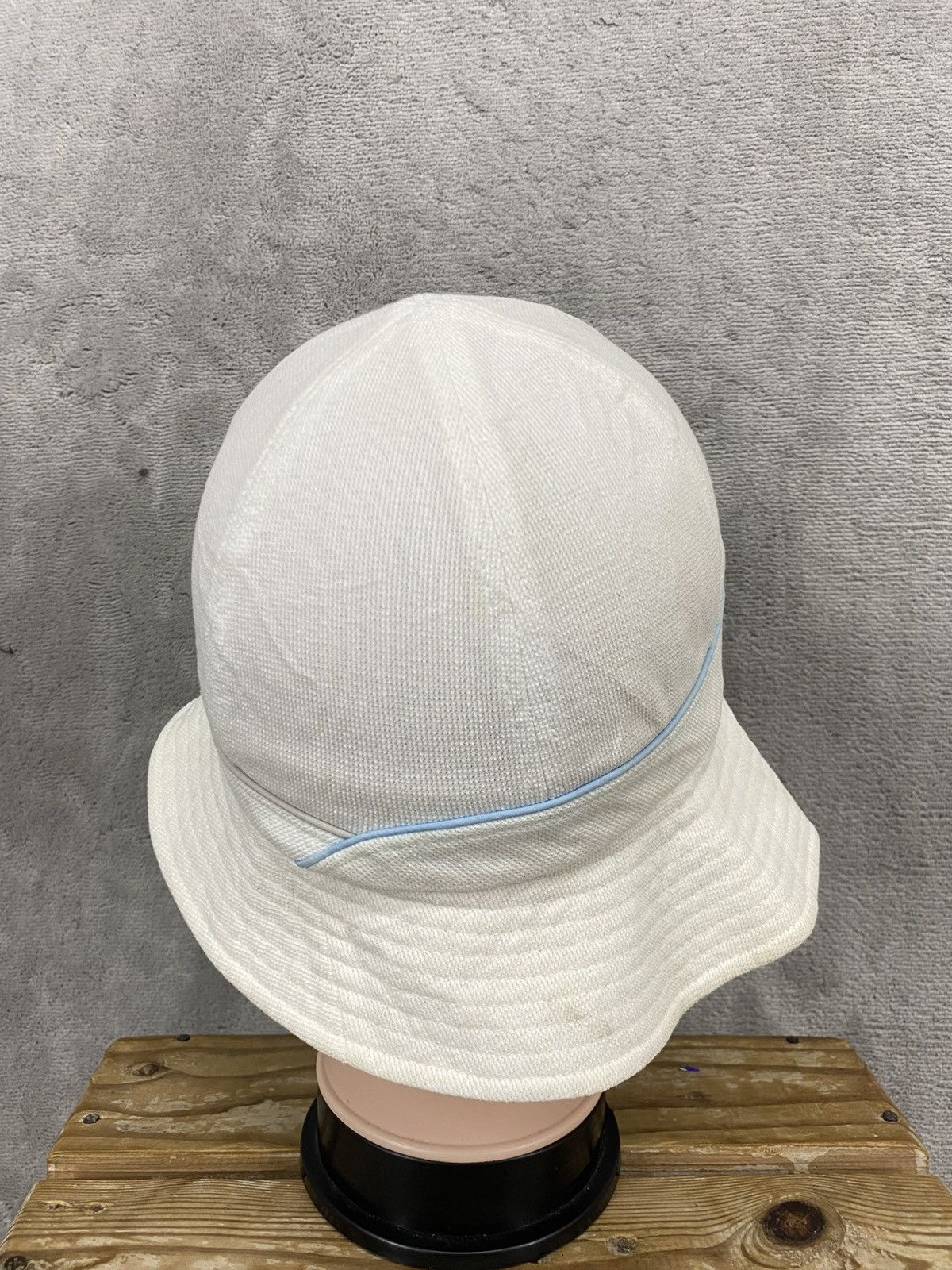 Givenchy VINTAGE GIVENCHY BUCKET HAT 🔥 Size 26 - 4 Thumbnail