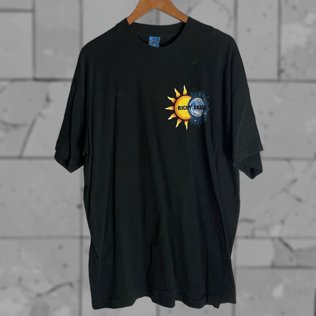 Fruit Of The Loom VINTAGE USA Rickey Scaggs Black Graphic Tee Mens 2XL Size US XXL / EU 58 / 5 - 1 Thumbnail