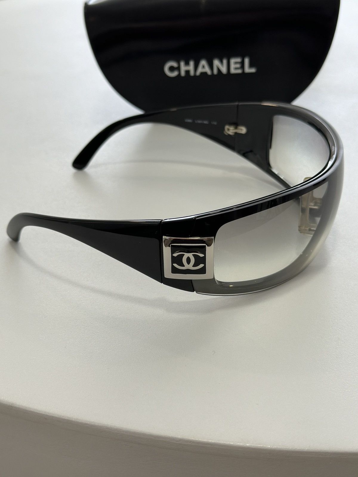 Chanel Chanel 2000s ski mask sunglasses Size ONE SIZE - 1 Thumbnail