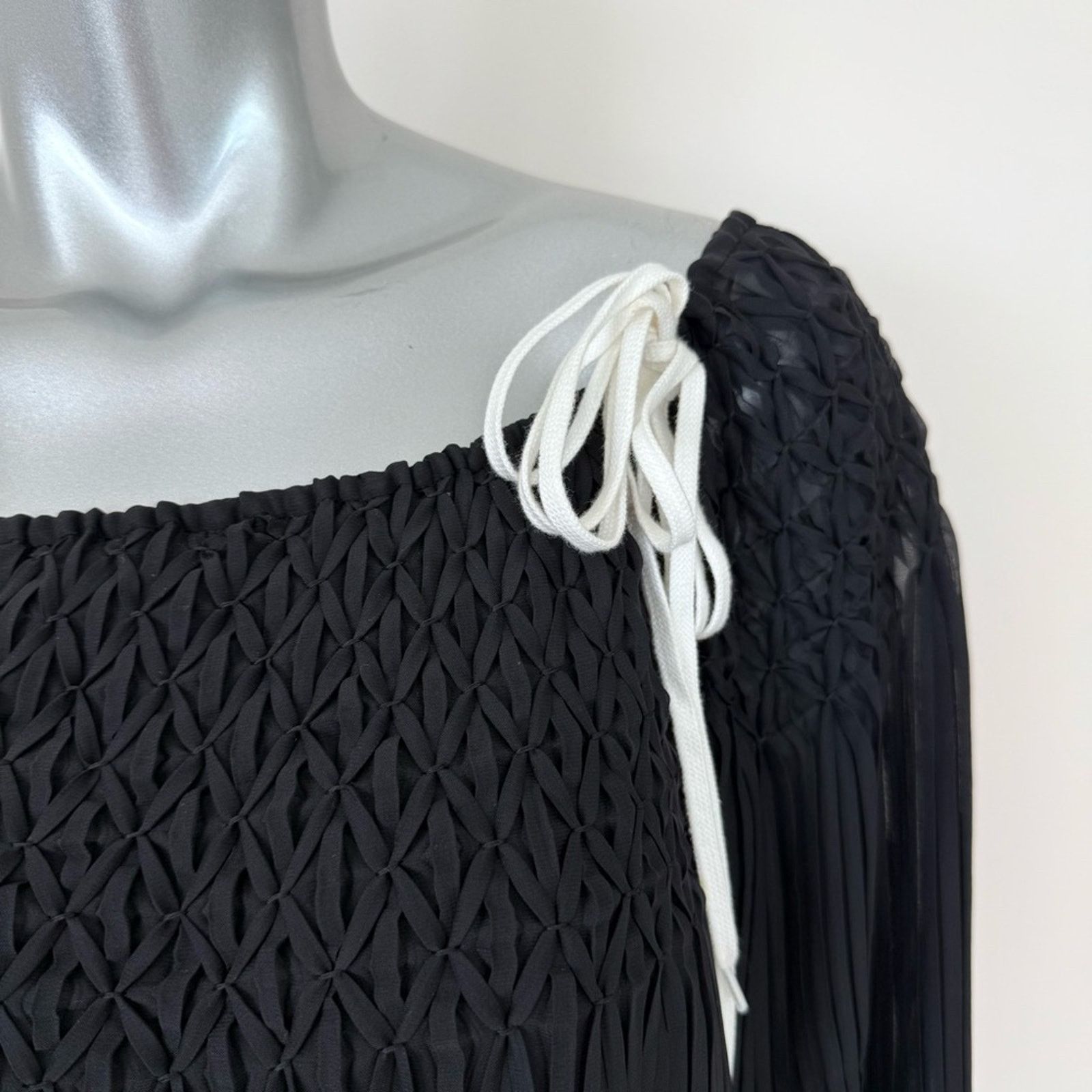 Chloe CHLOÉ Off-the-shoulder macrame women blouse size 36FR or S Size S / US 4 / IT 40 - 2 Thumbnail