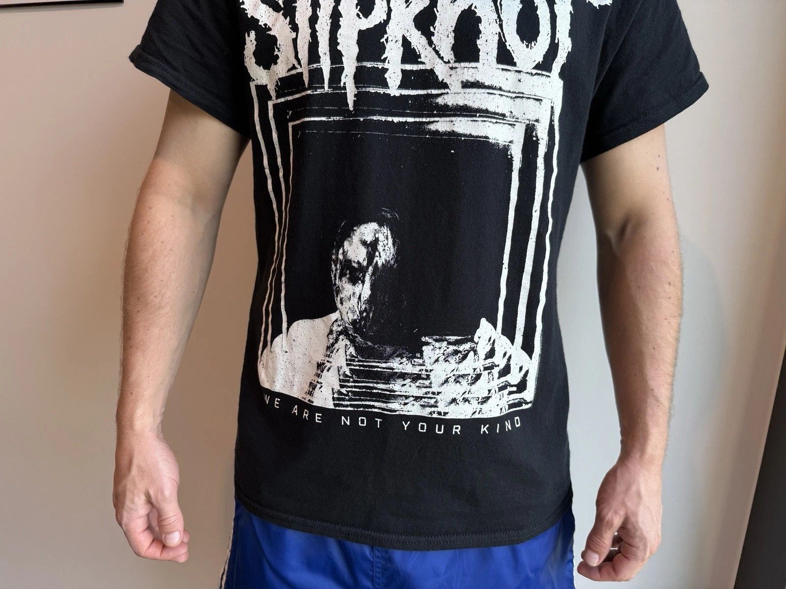 Gildan × Slipknot Slipknot We Are Not Your Kind 2019 Tour Graphic Shirt Size US M / EU 48-50 / 2 - 4 Thumbnail