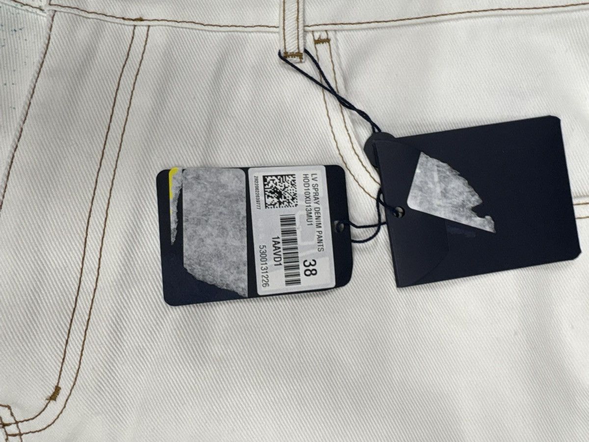 Louis Vuitton Louis Vuitton LV Spray Denim Pants White Blue Jeans Size 38 Size US 38 / EU 54 - 10 Thumbnail