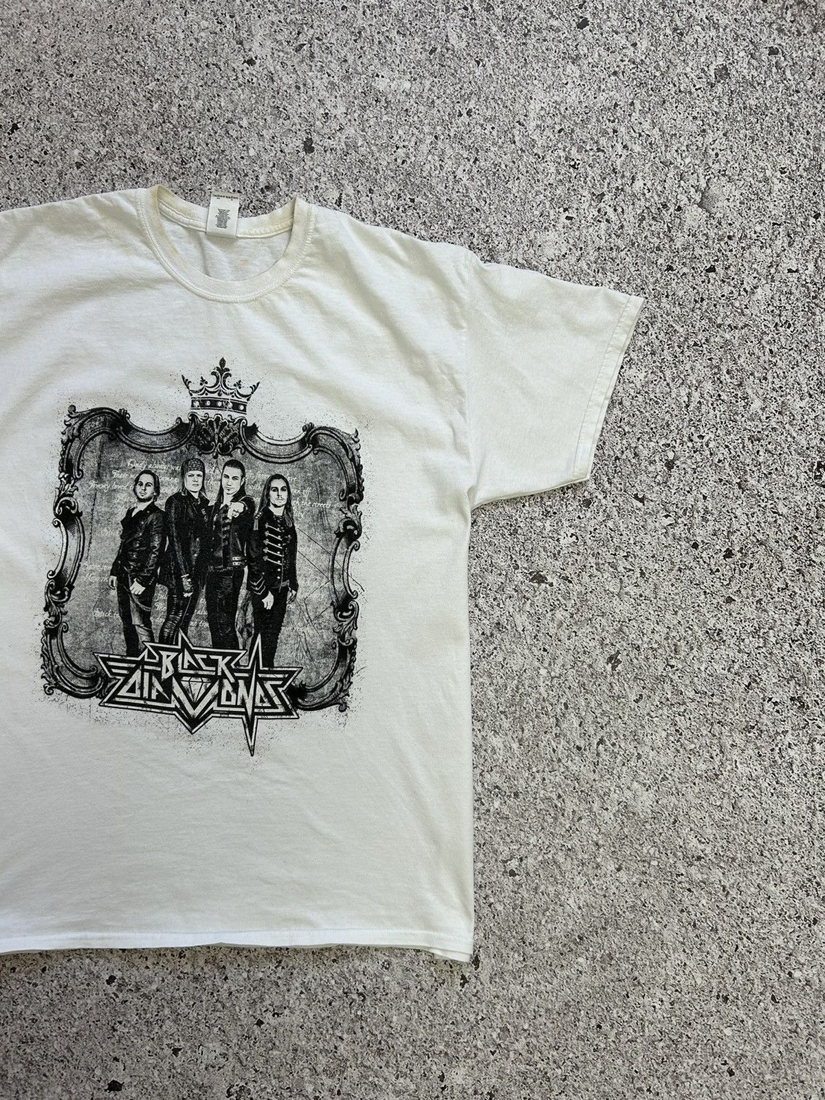 Band Tees Vintage 2000s Rock Band Black Diamonds T-Shirt Size US XL / EU 56 / 4 - 3 Thumbnail