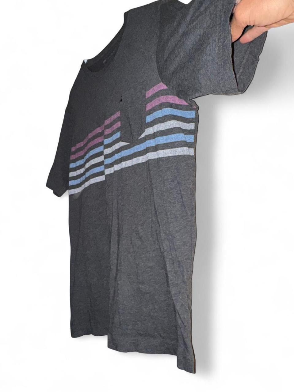 TravisMathew Grey striped Travis Mathew short sleeve pocket t-shirt Size US L / EU 52-54 / 3 - 4 Thumbnail