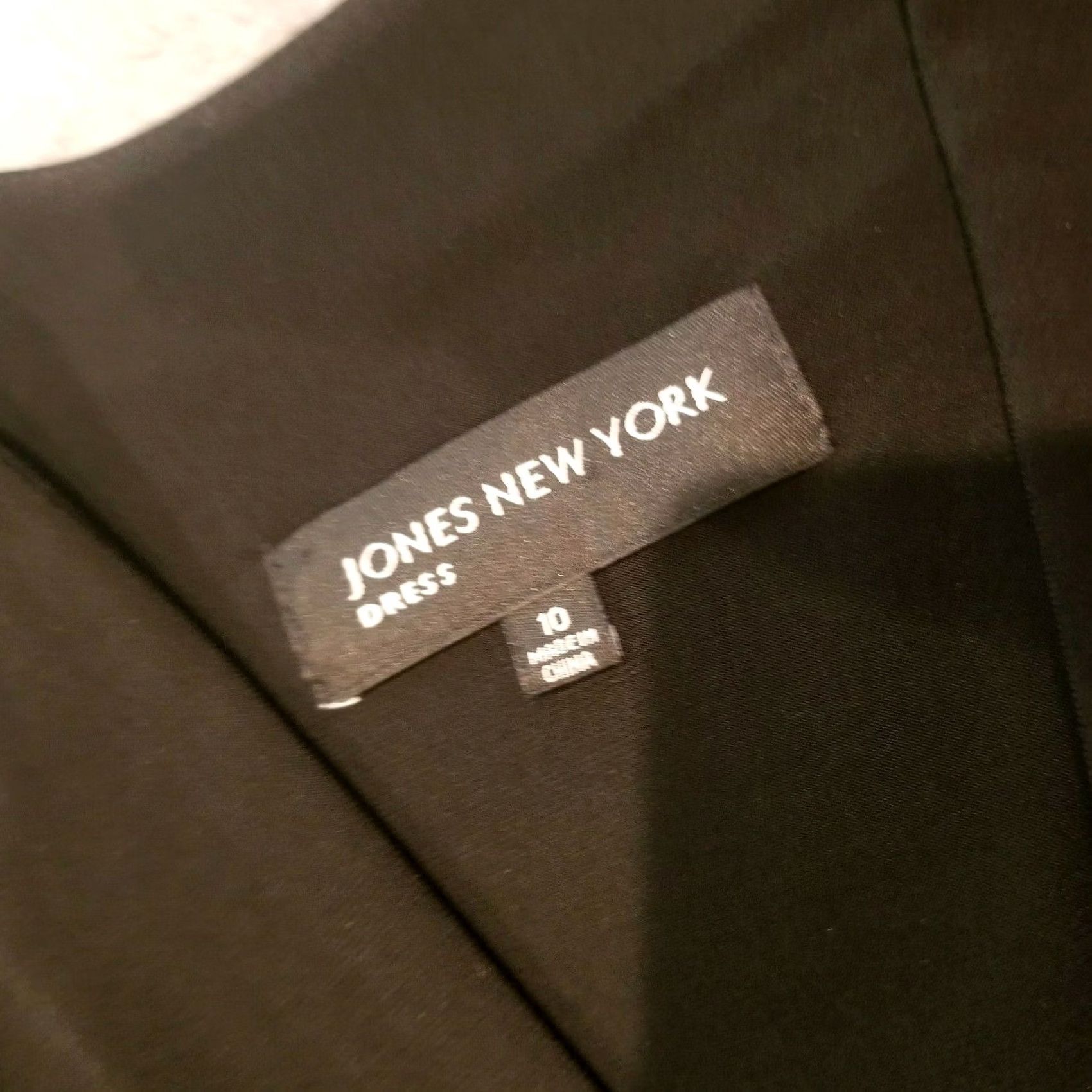 Jones New York Jones New York Black Cap Sleeve Faux Wrap Pleated Cocktail Dress Stretch Size 10 Size L / US 10 / IT 46 - 3 Thumbnail