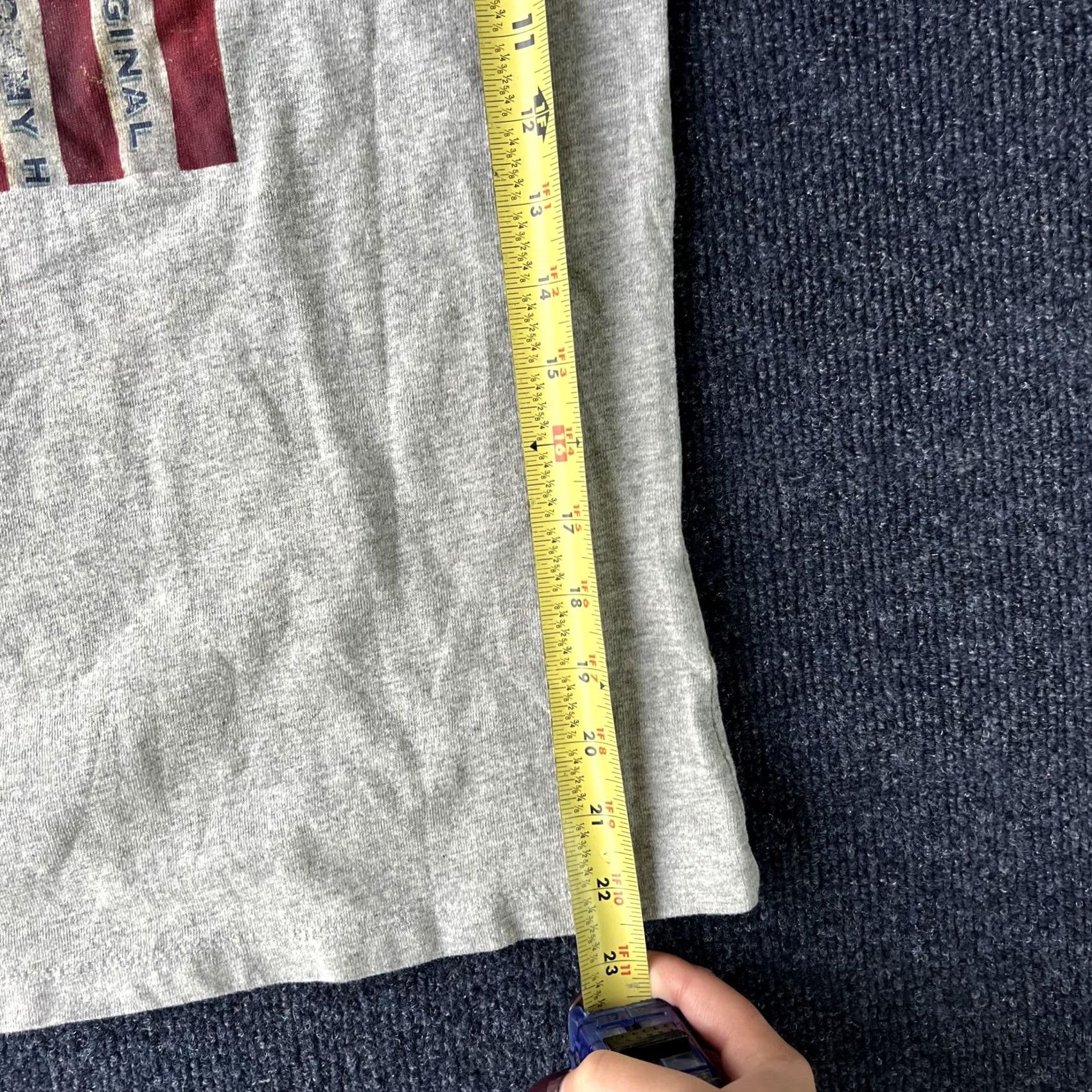 Tommy Hilfiger Tommy Hilfiger Jeans Shirt Womens XL Gray Long Sleeve American Flag Graphic USA Crew Neck T-Shirt Size XL / US 12-14 / IT 48-50 - 6 Thumbnail