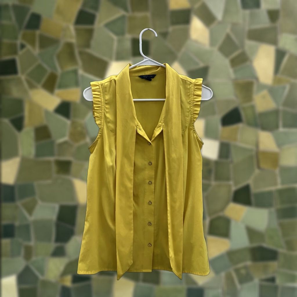 Tommy Hilfiger Tommy Hilfiger Top Womens Size Medium Yellow Tank Button Up Solid Necktie Size M / US 6-8 / IT 42-44 - 1 Thumbnail