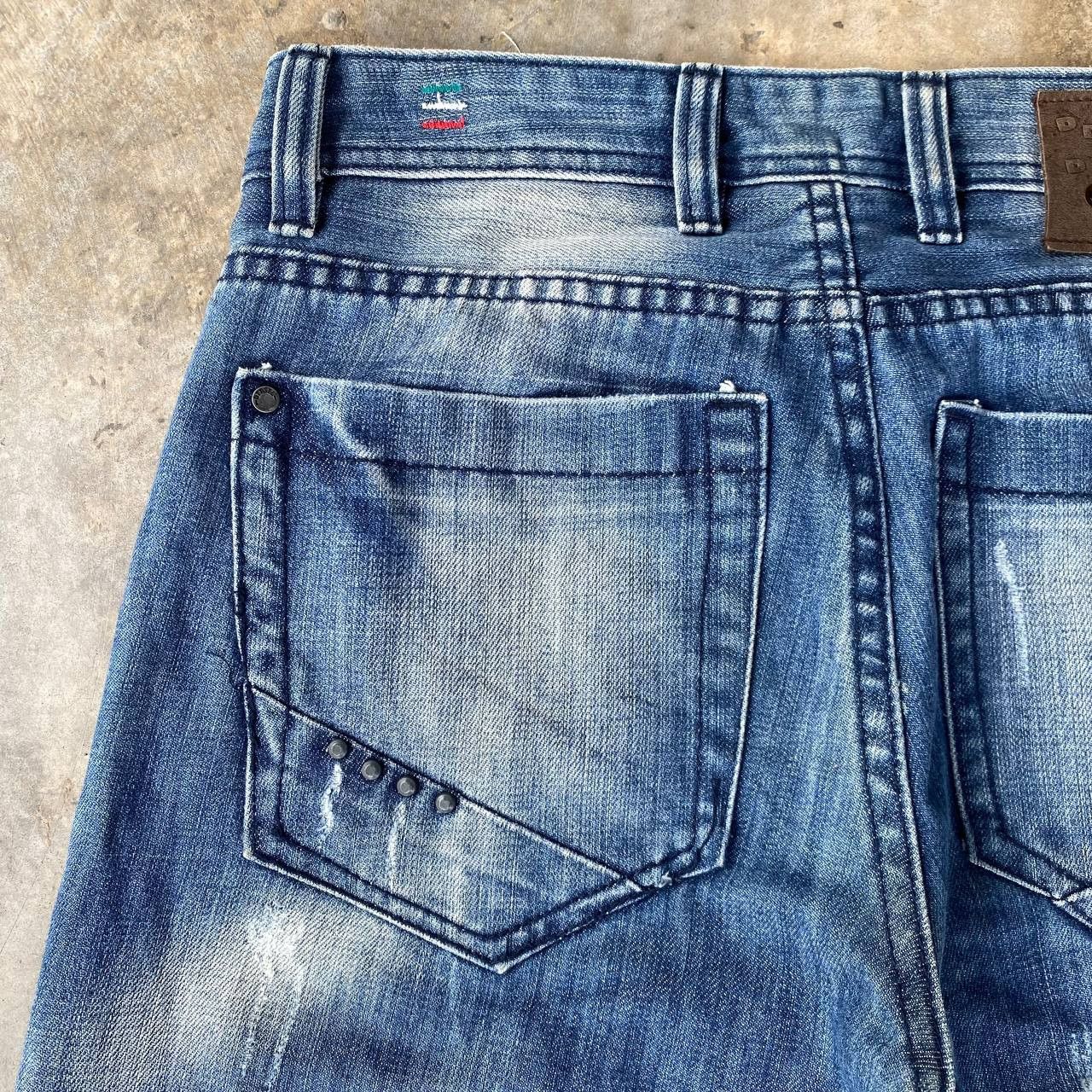 Diesel DIESEL THANAZ 008TS WASH DISTRESSED DENIM ITALY Size US 29 - 9 Thumbnail