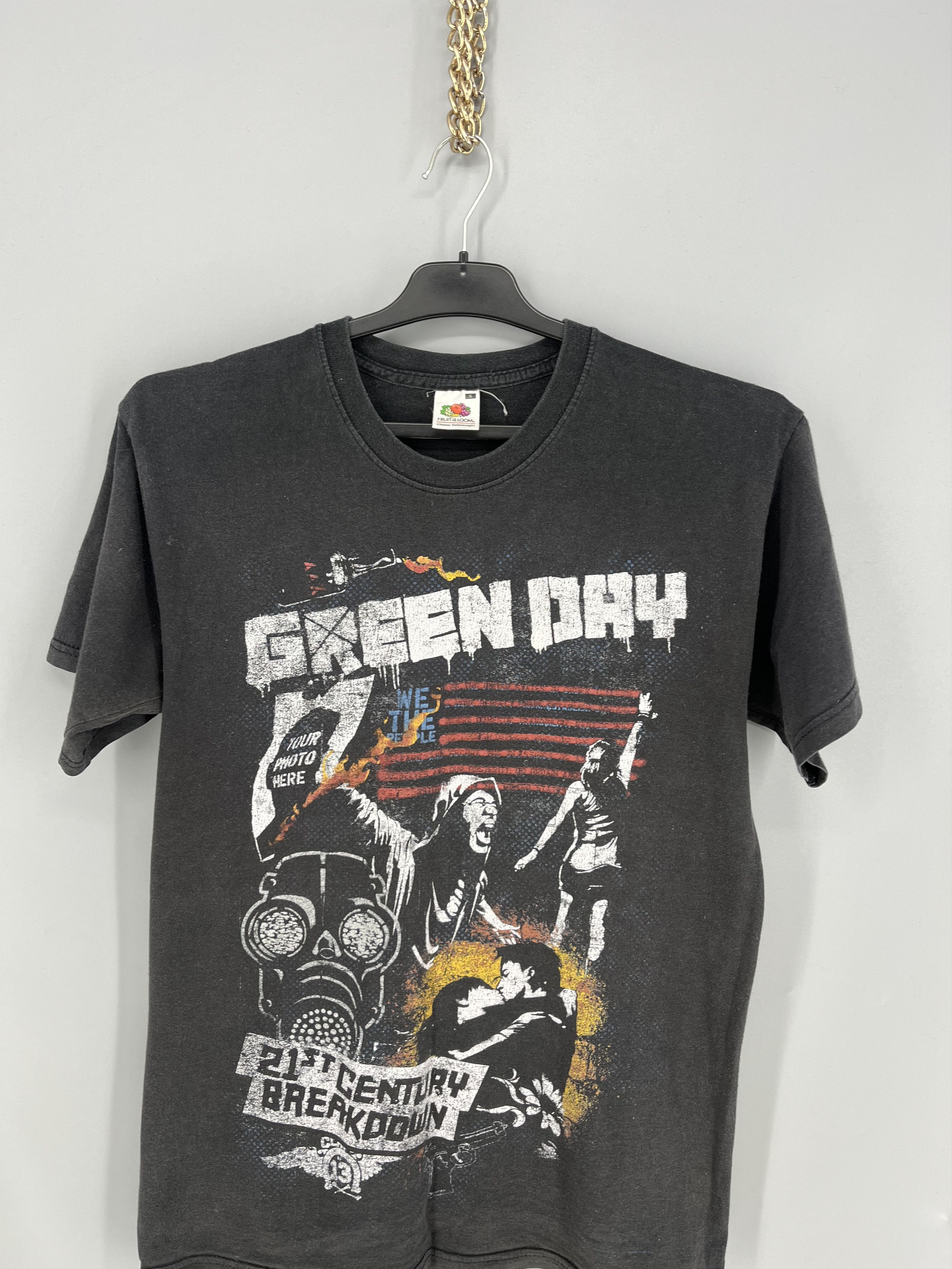 Band Tees Green Day Vintage Shirt 2009 Shirt Size US S / EU 44-46 / 1 - 6 Thumbnail