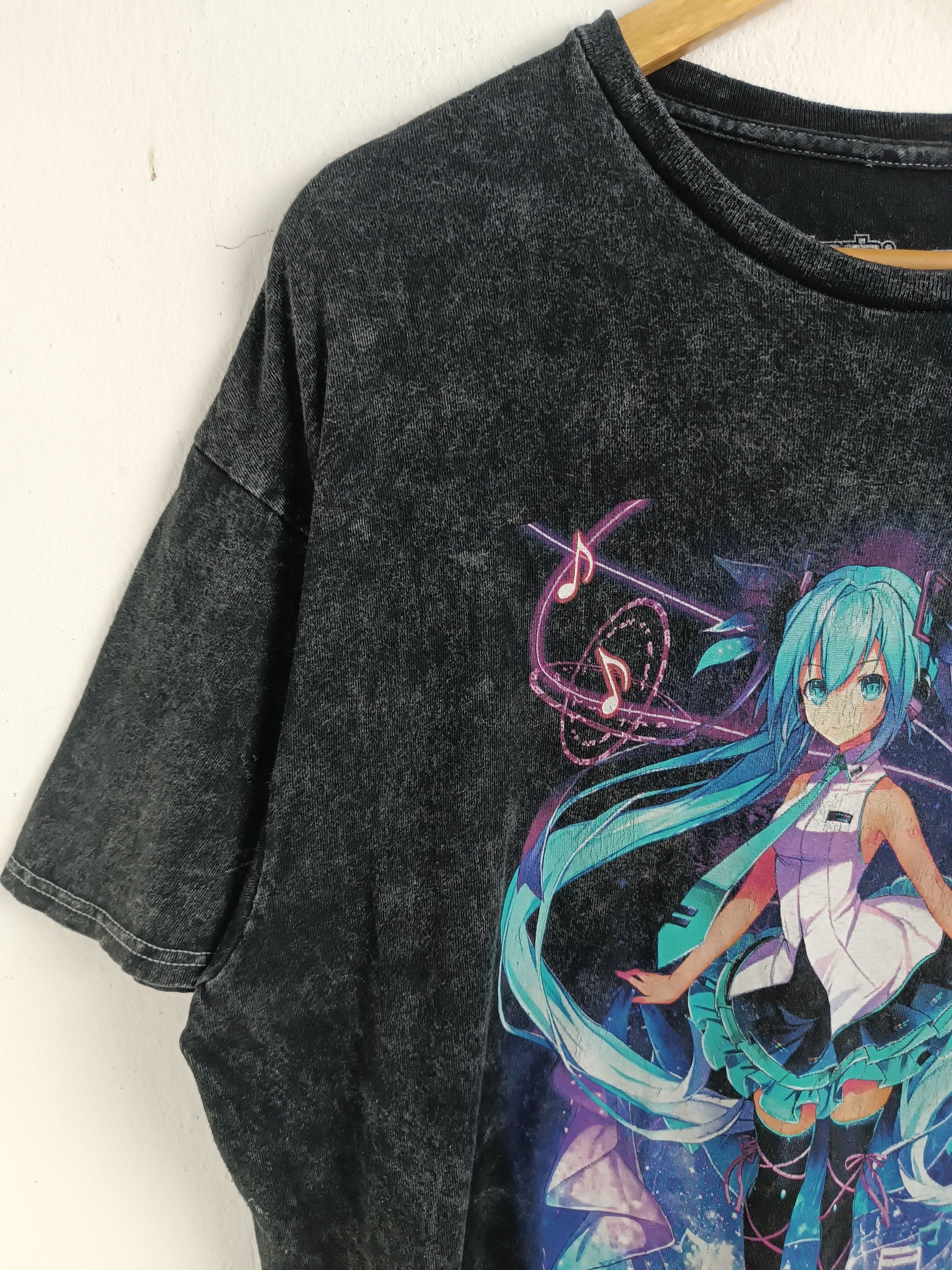 Anime VINTAGE HATSUNE MIKU VOCALOID WAIFU CUTE CV01 FADED TEE Size US L / EU 52-54 / 3 - 5 Thumbnail