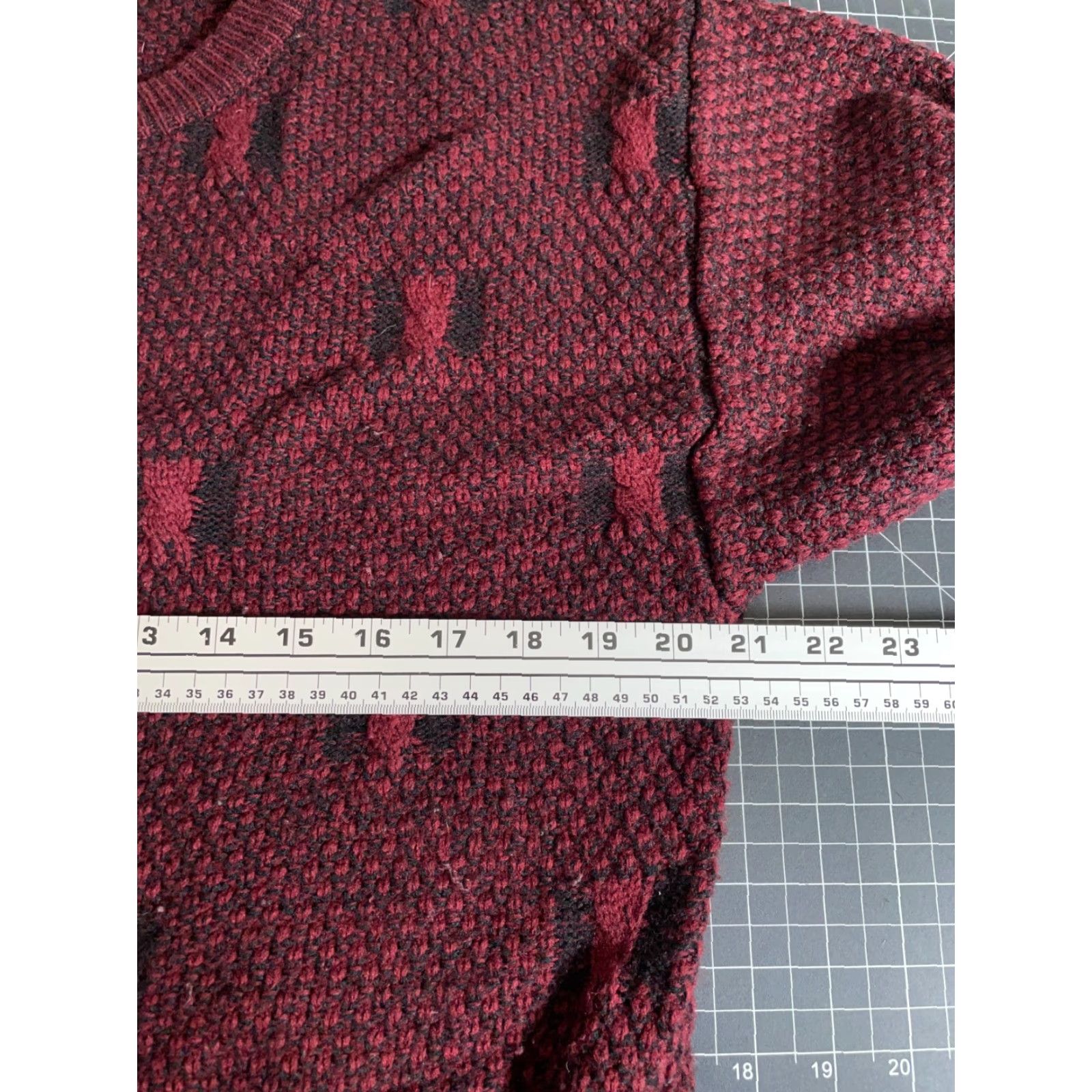 Vintage VINTAGE 90s Textured Knit Sweater Mens Large Red Black Geometric Pattern Dad Style Pullover Knit Heavyweight Crew Neck Casual Size US L / EU 52-54 / 3 - 5 Thumbnail