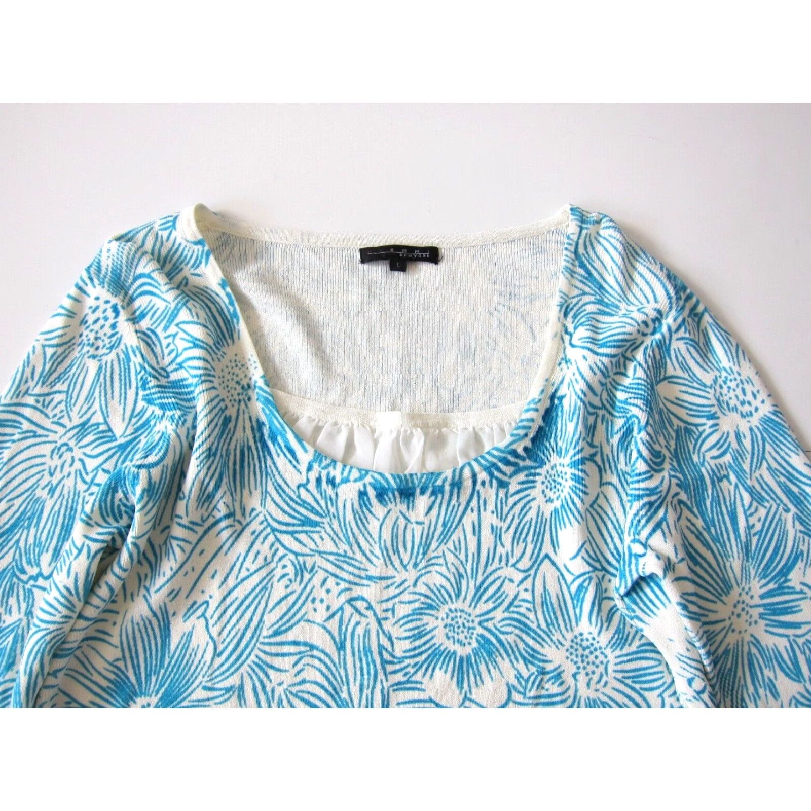 Vintage VINTAGE Pierri New York Blue Ivory Floral Stretch Scoop Neck 3/4 Sleeve Sweater Large Size L / US 10 / IT 46 - 3 Thumbnail