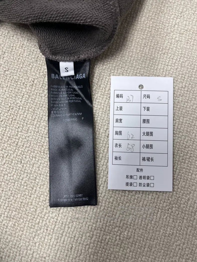 Balenciaga Balenciaga Letter Logo Hooded Sweatshirt for Women Size US XS / EU 42 / 0 - 4 Thumbnail