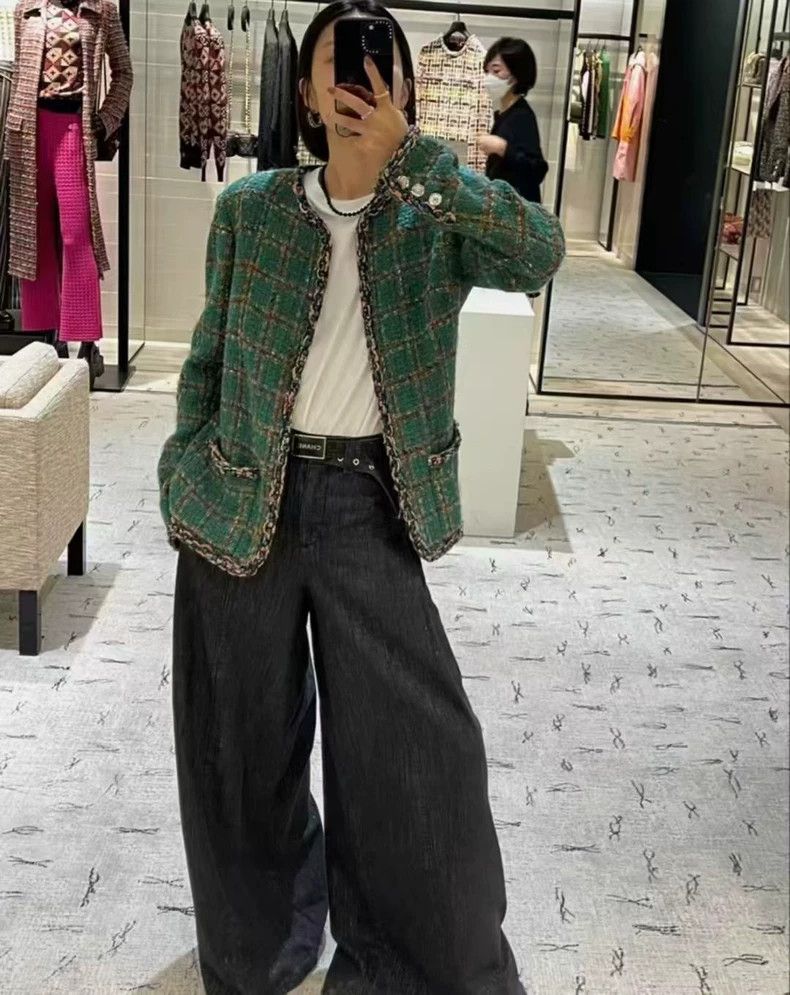 Chanel Chanel 23A handicraft workshop series Dakar green tweed ja Size XXS / US 00 / IT 34 - 2 Thumbnail