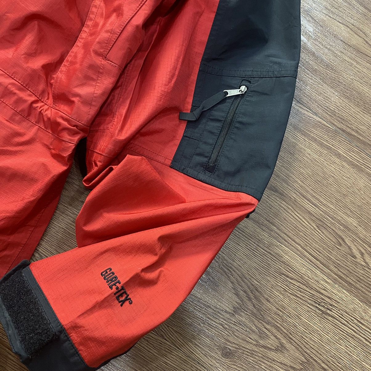 The North Face Vintage 90’s The North Face Gore-Tex Mountain Light Jacket Size US L / EU 52-54 / 3 - 4 Thumbnail