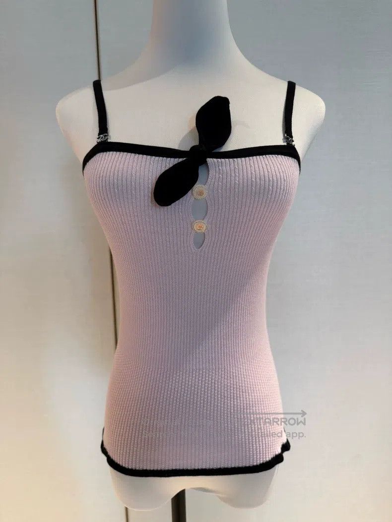 Chanel Chanel 22p pink bow strap vest Size XS / US 0-2 / IT 36-38 - 1 Thumbnail