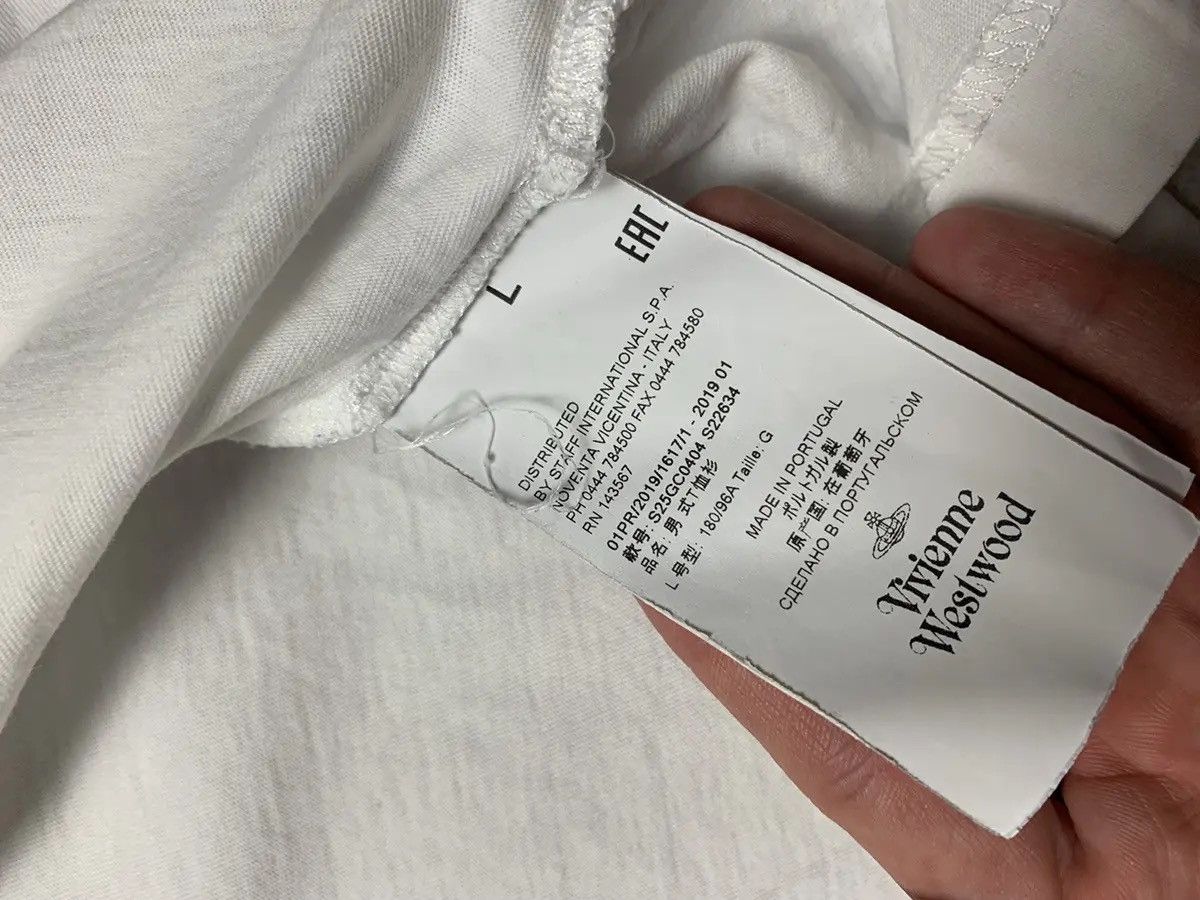 Vivienne Westwood Vivienne Westwood tee logo size L rare Size US L / EU 52-54 / 3 - 7 Thumbnail